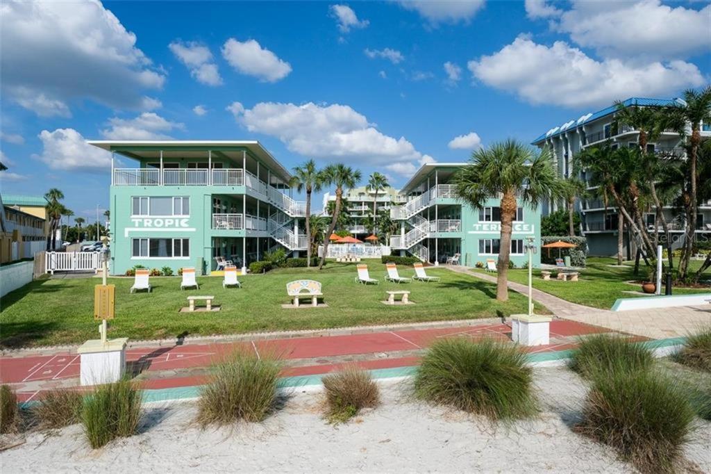 Tropic Terrace #23 - Beachfront Apartment St. Pete Beach