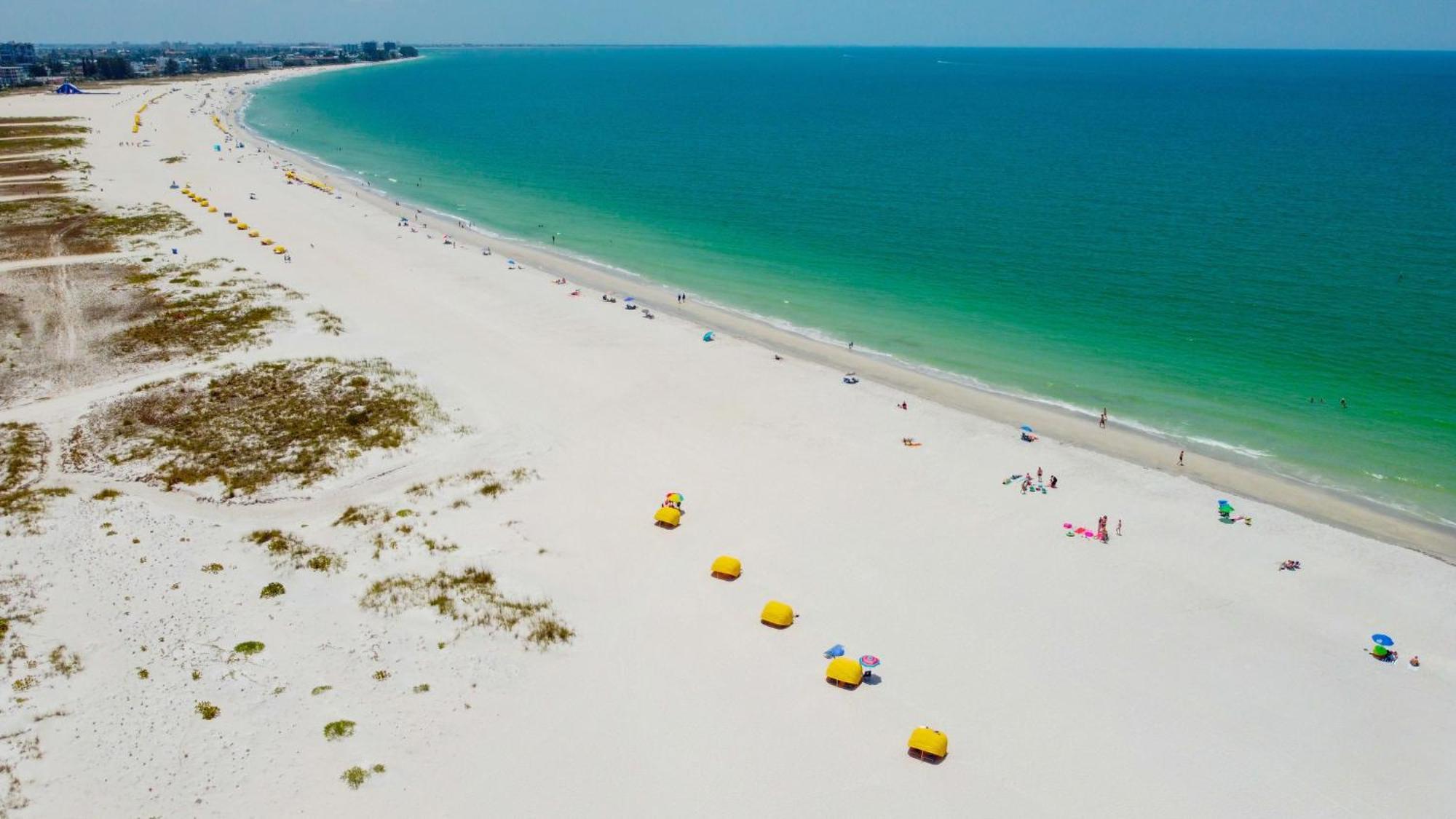 Apartment Tropic Terrace #23 - Beachfront St. Pete Beach