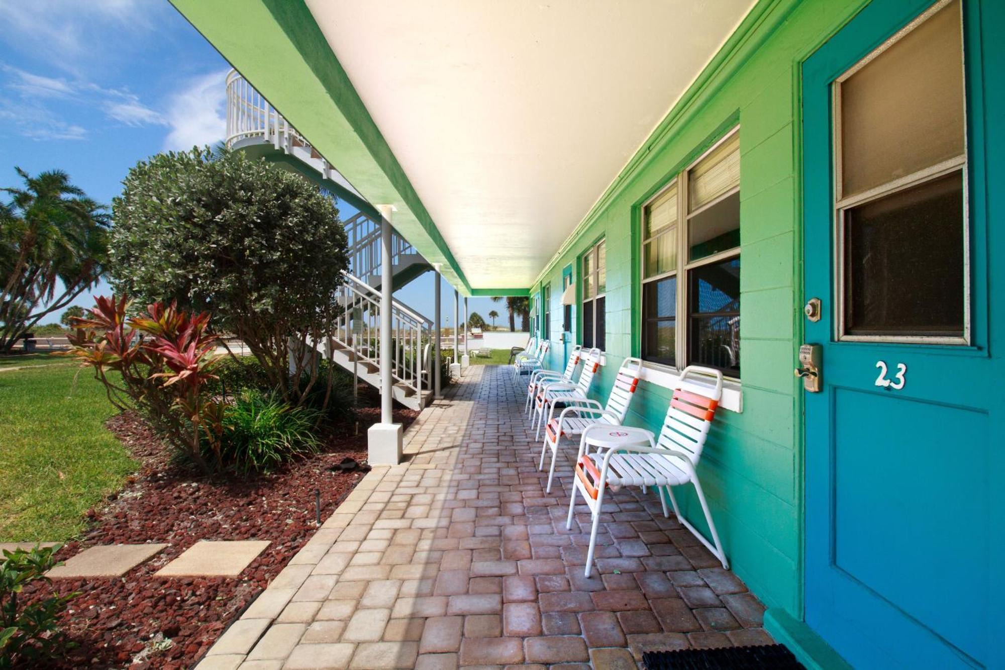 Tropic Terrace #23 - Beachfront Apartment
