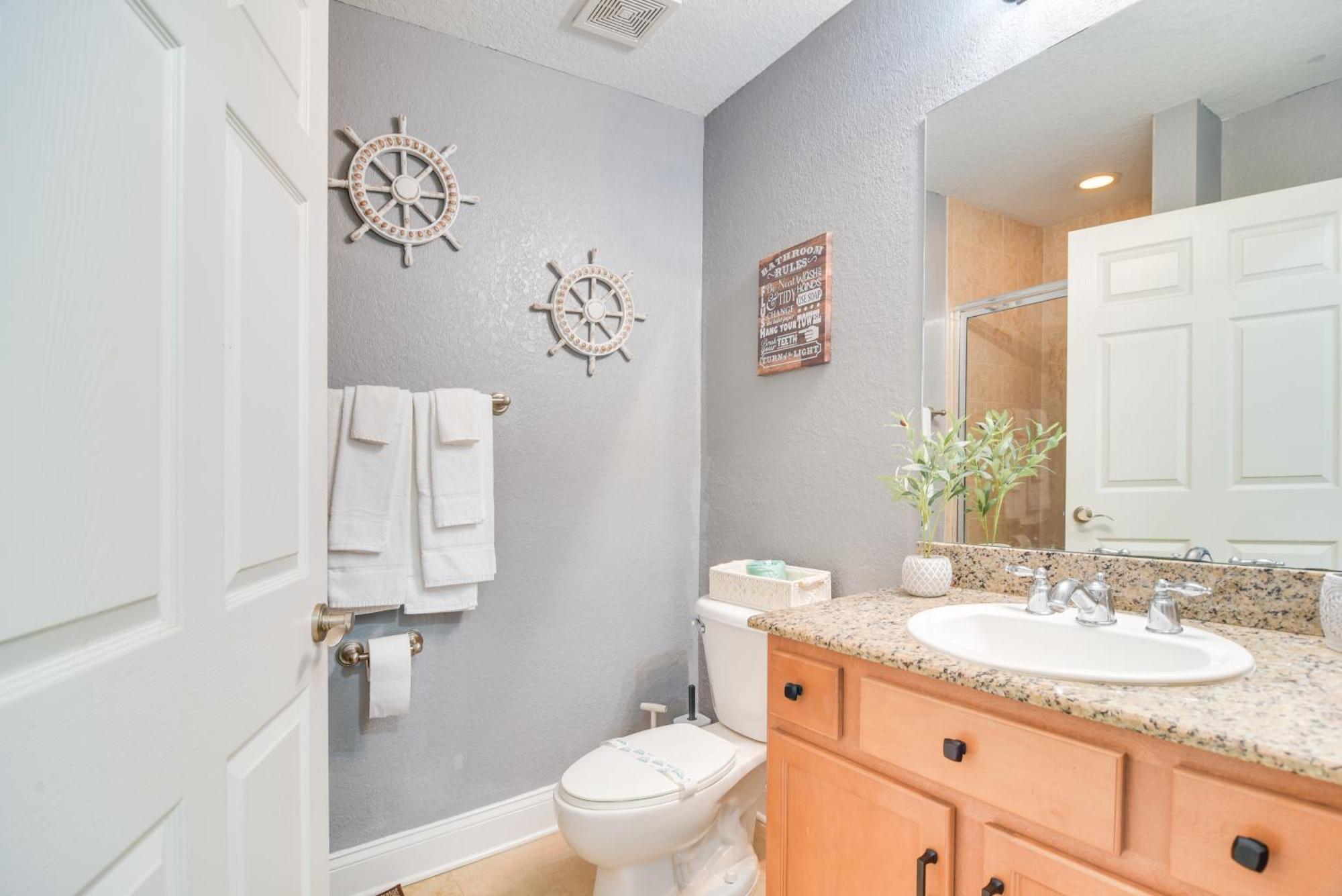Apartment 4th-floor Waterfront On Treasure Island! St. Pete Beach