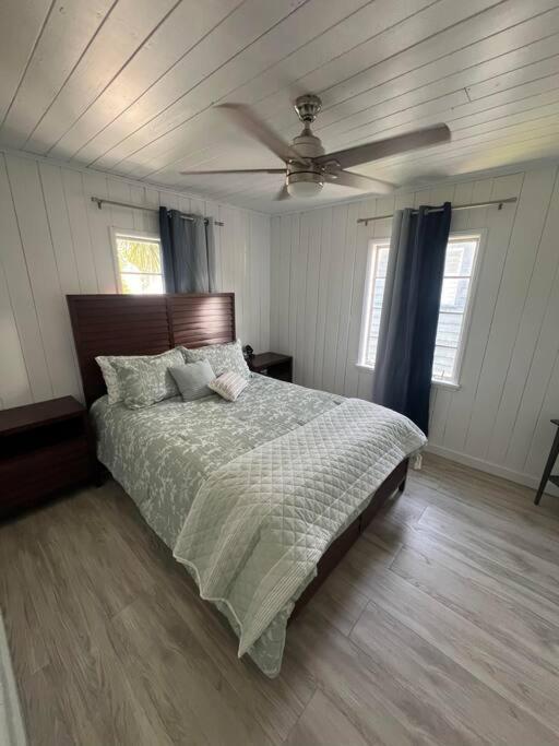 Step Onto The In St. Pete Holiday home *