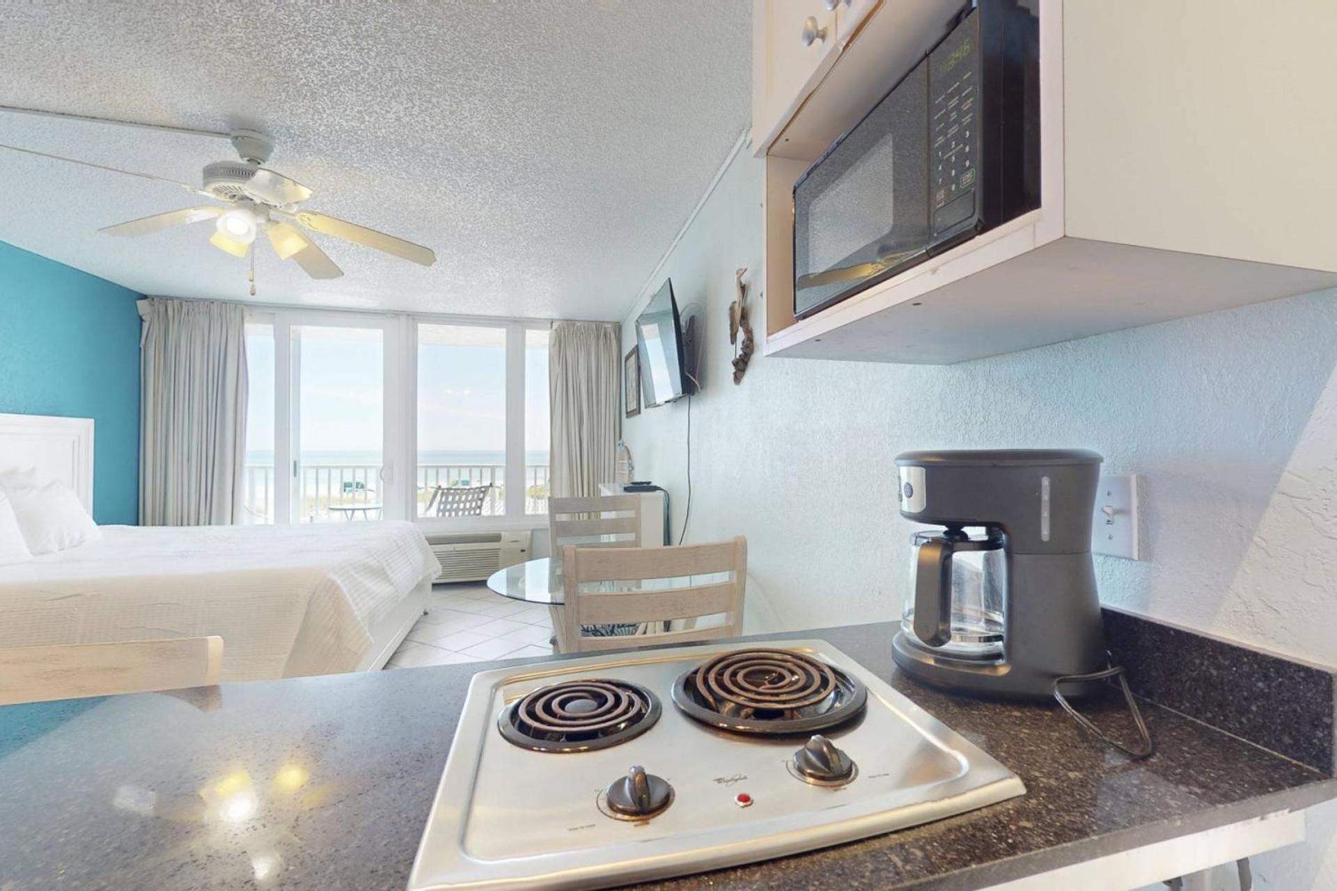 216 - Island * St. Pete Beach