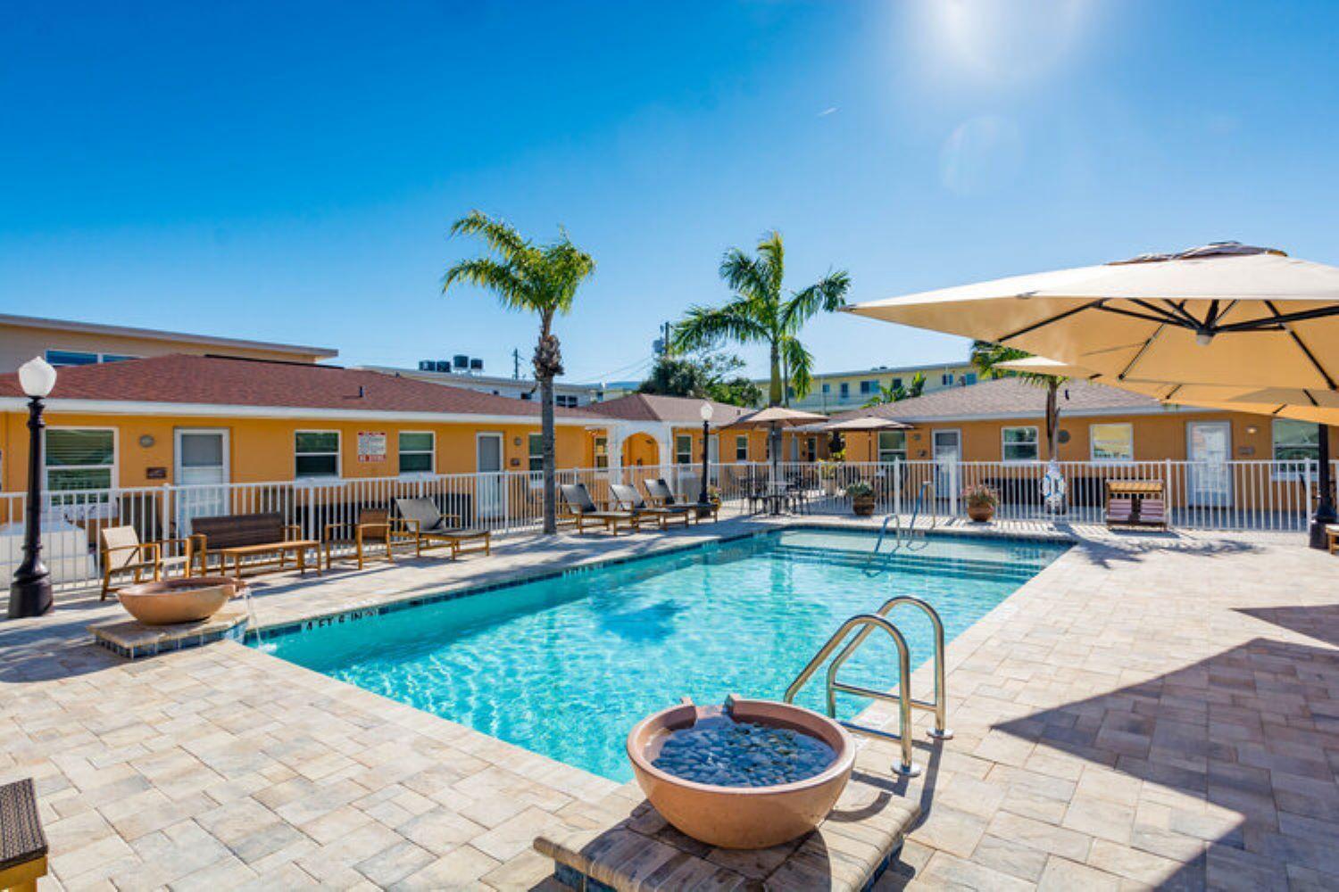 Apartment Upham #9 And #10 2br St. Pete Beach