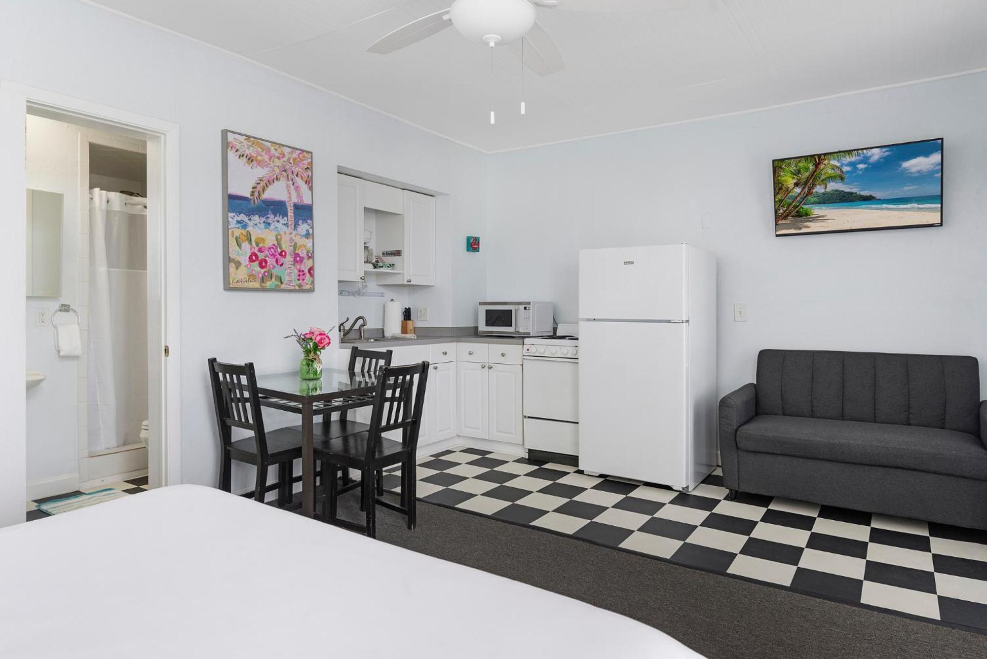 Sabal Palms Inn 2*