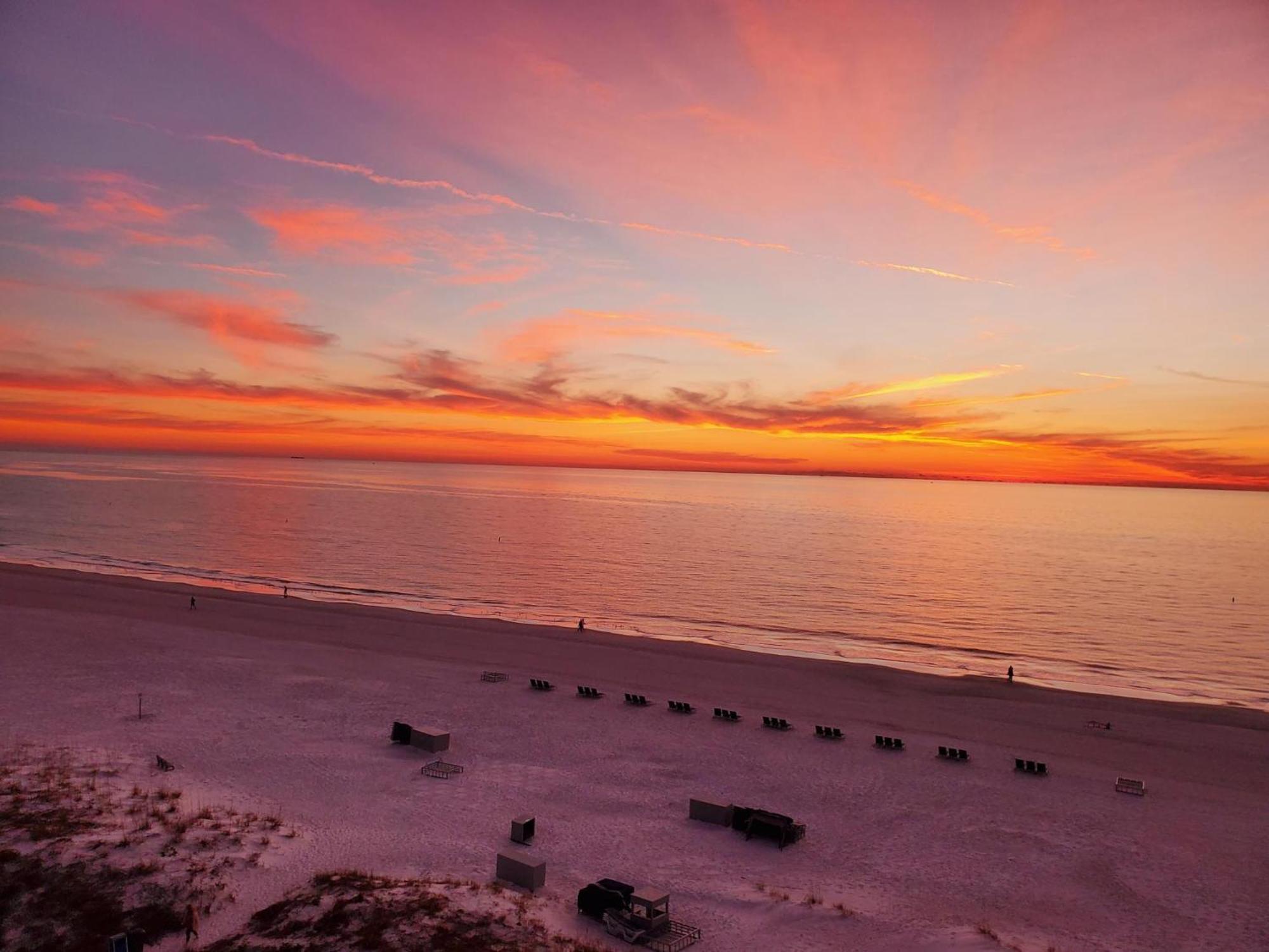 Holiday home Walk To Beach/beautiful And Comfy/relaxing Patio/parking St. Pete Beach
