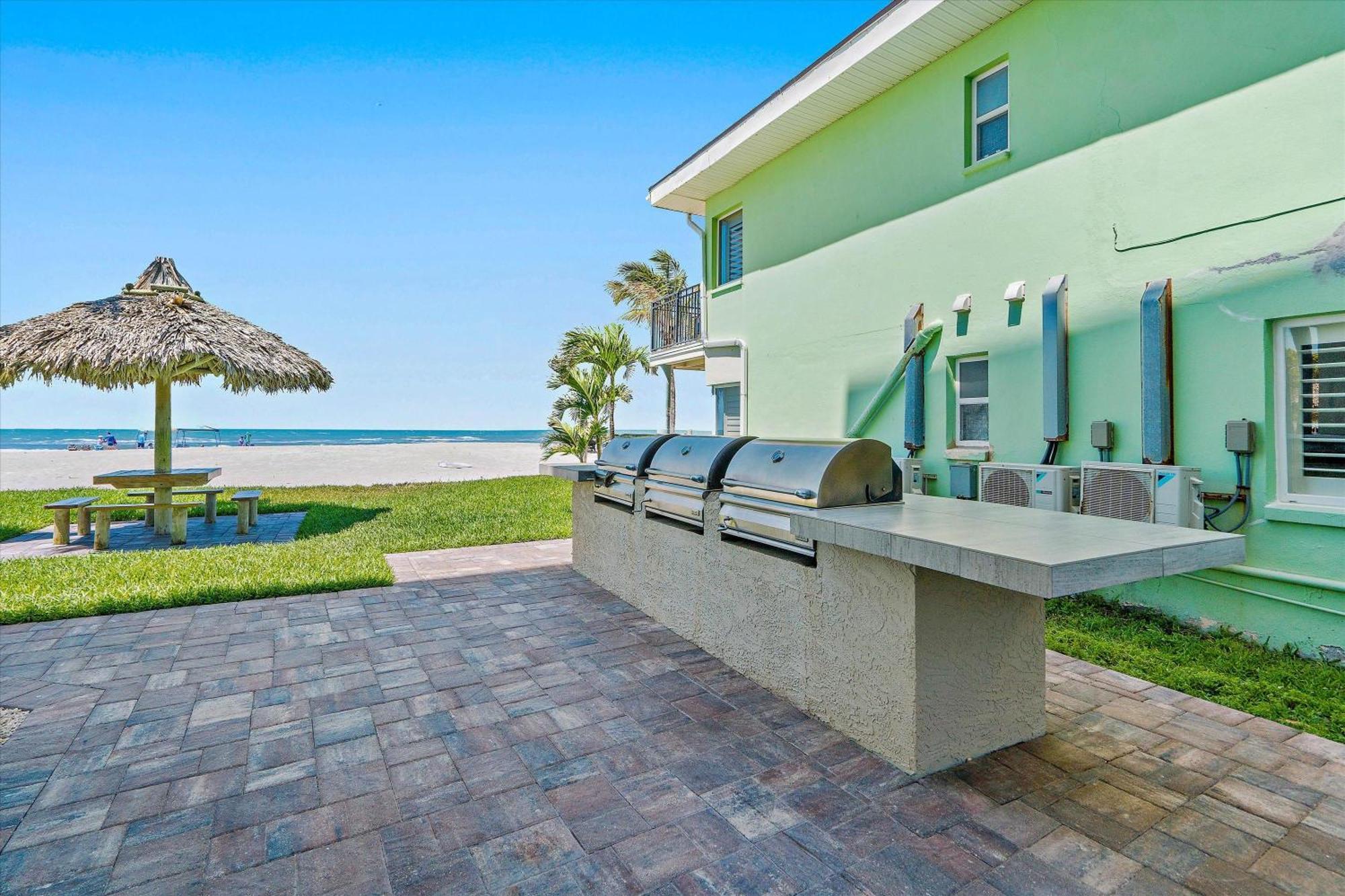 Holiday home Open - Beachfront Luxury/spacious/free Amenities/walk Everywhere St. Pete Beach