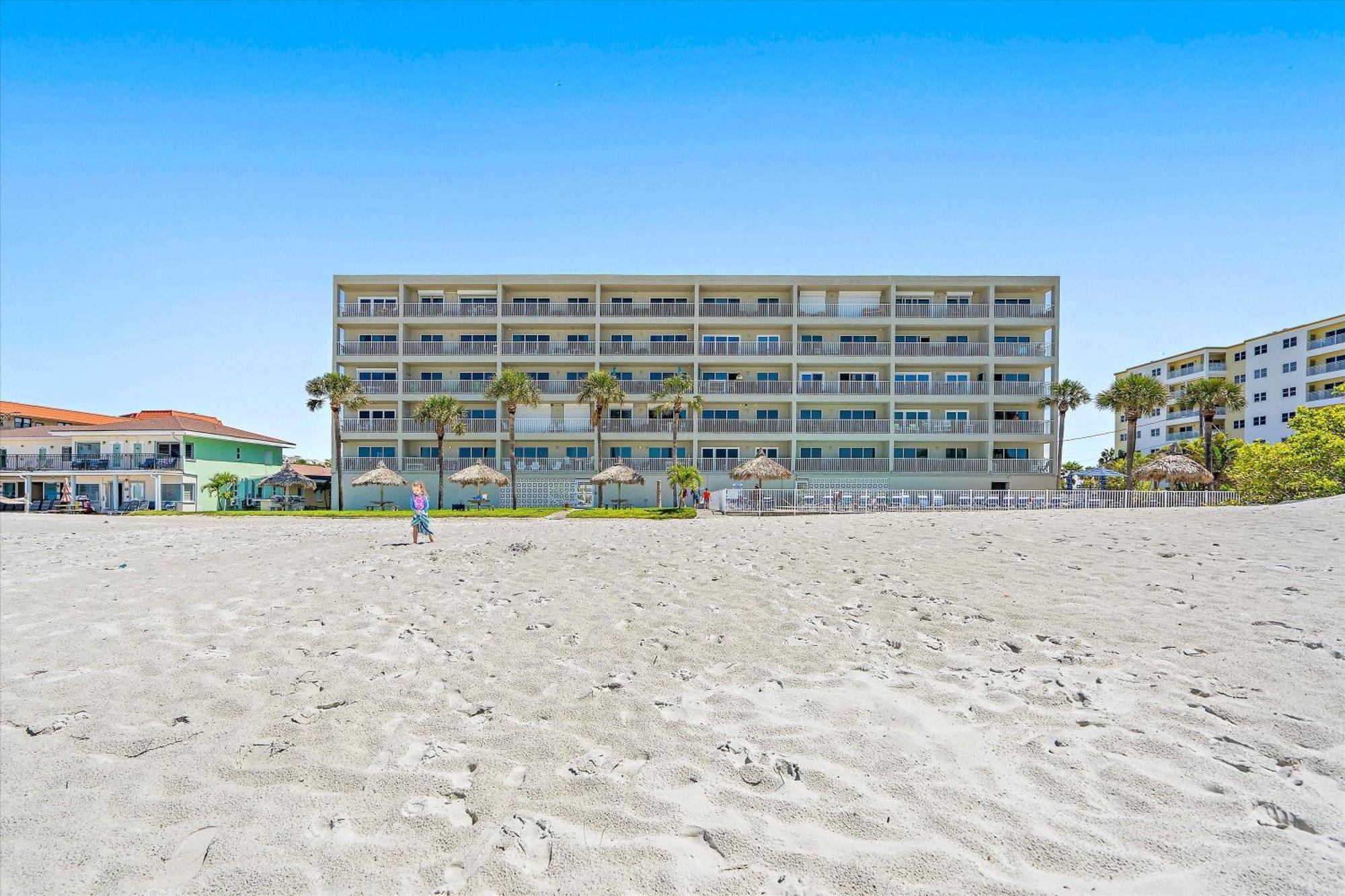 Open - Beachfront Luxury/spacious/free Amenities/walk Everywhere *