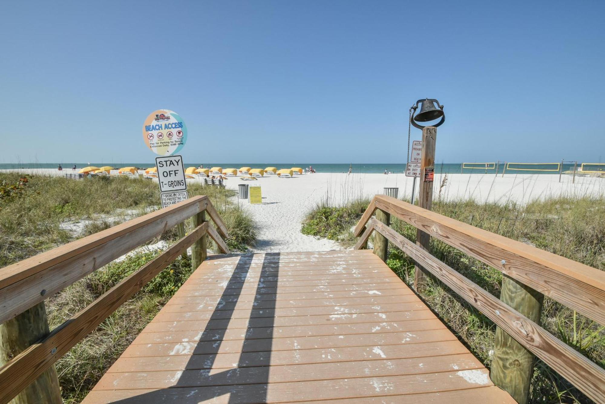 Minutes To And Happenings/free Parking/tons Of Space Holiday home