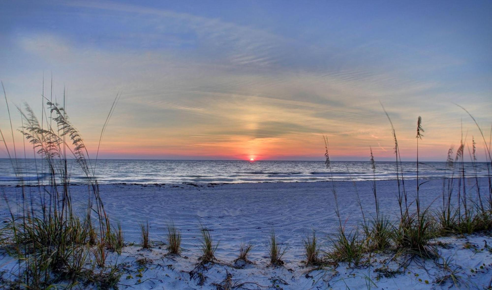 Holiday home Minutes To And Happenings/free Parking/tons Of Space
