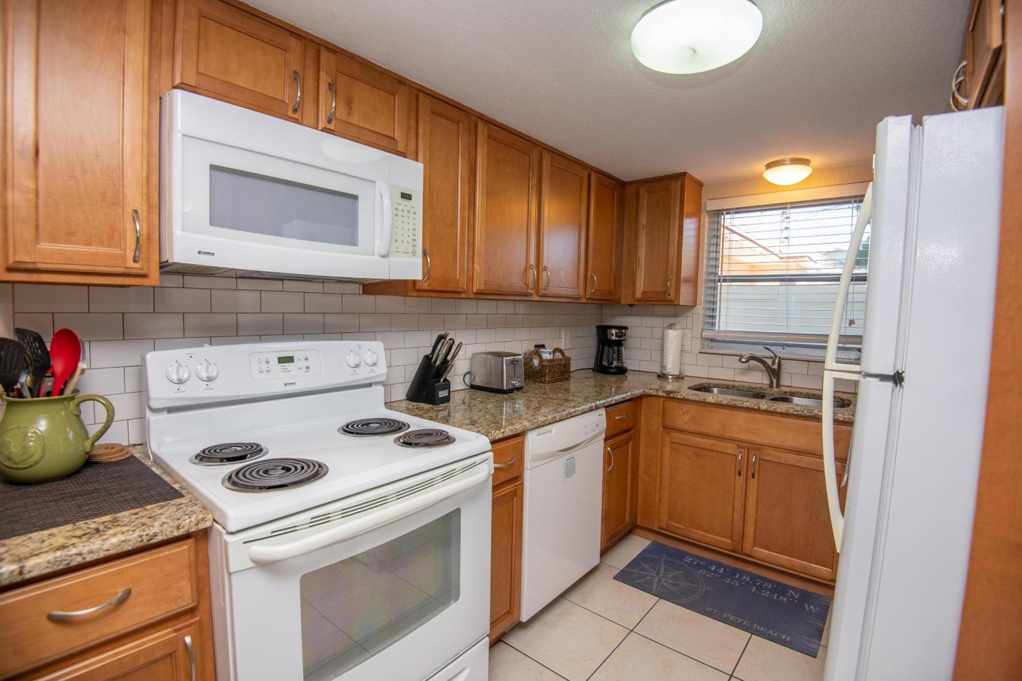 Beach/discount/parking/walkable Holiday home *