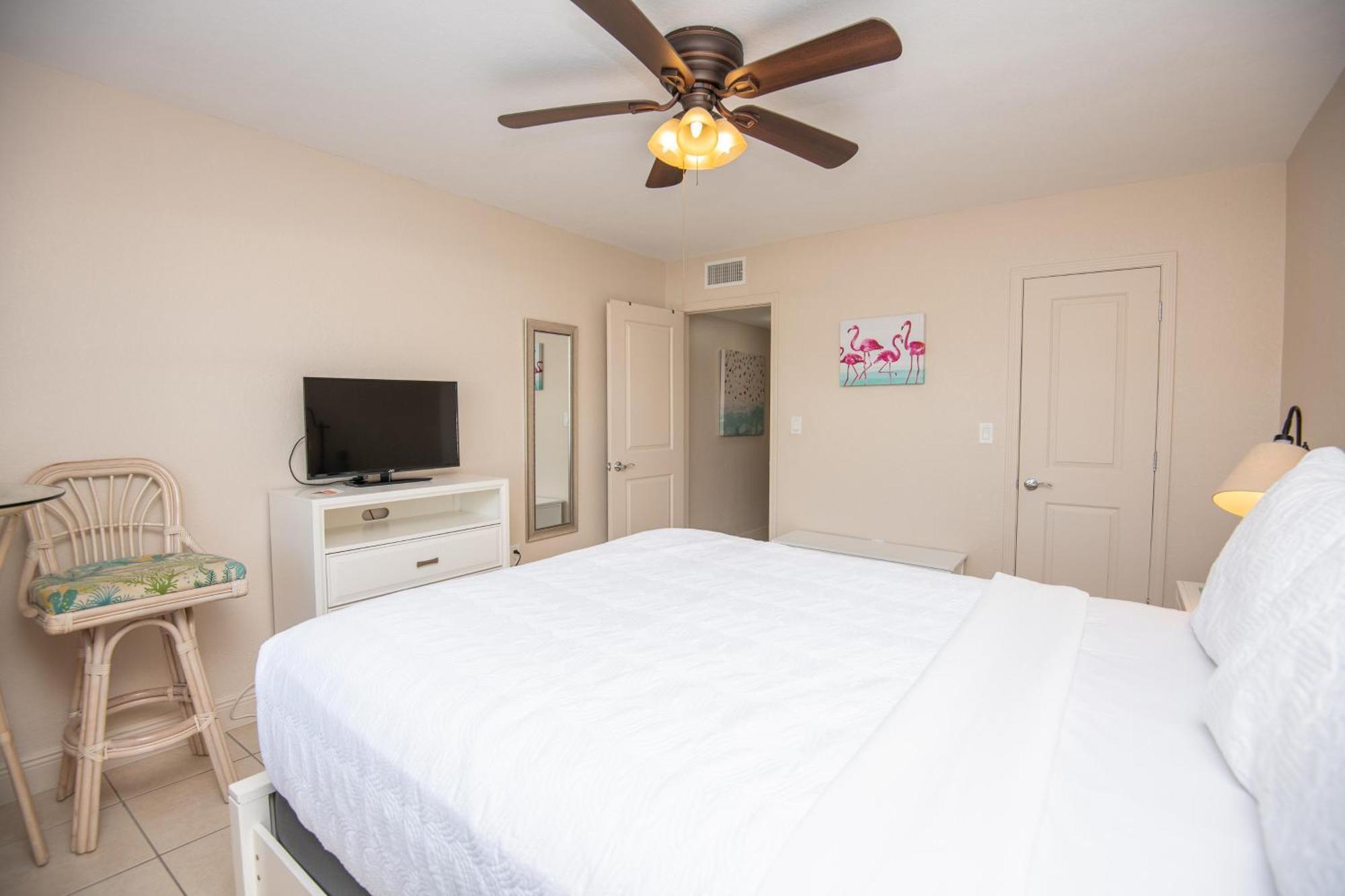 Beach/discount/parking/walkable Holiday home St. Pete Beach