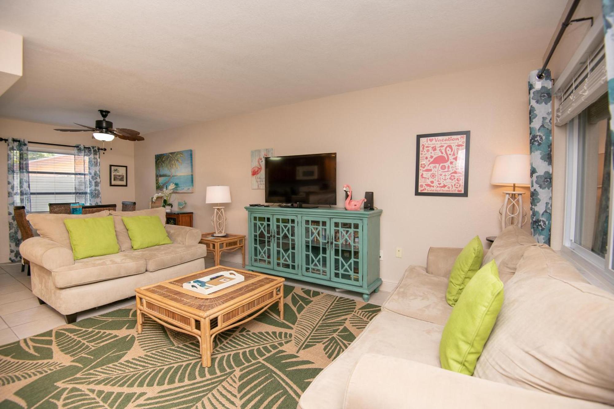 Holiday home Beach/discount/parking/walkable St. Pete Beach