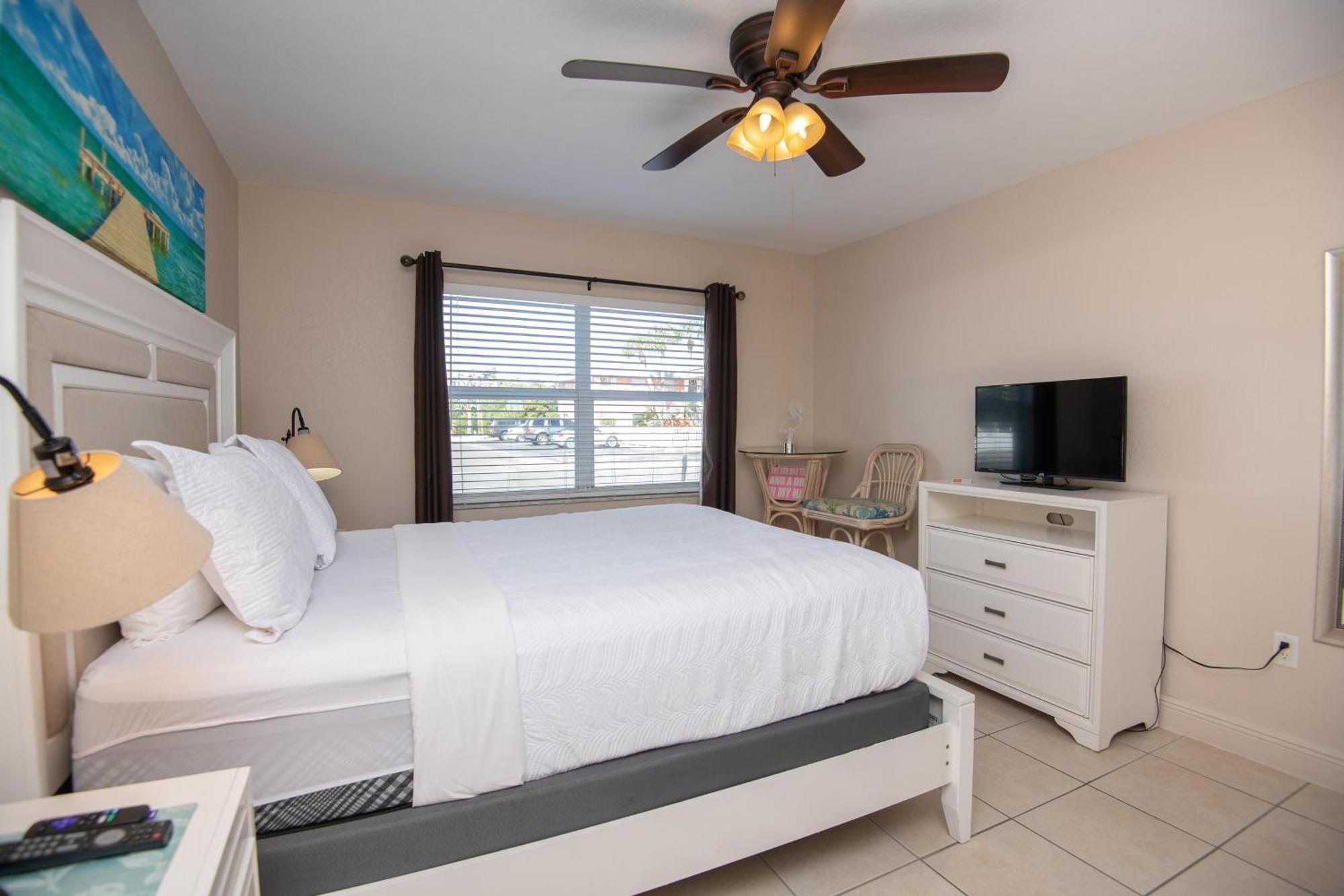 Beach/discount/parking/walkable Holiday home