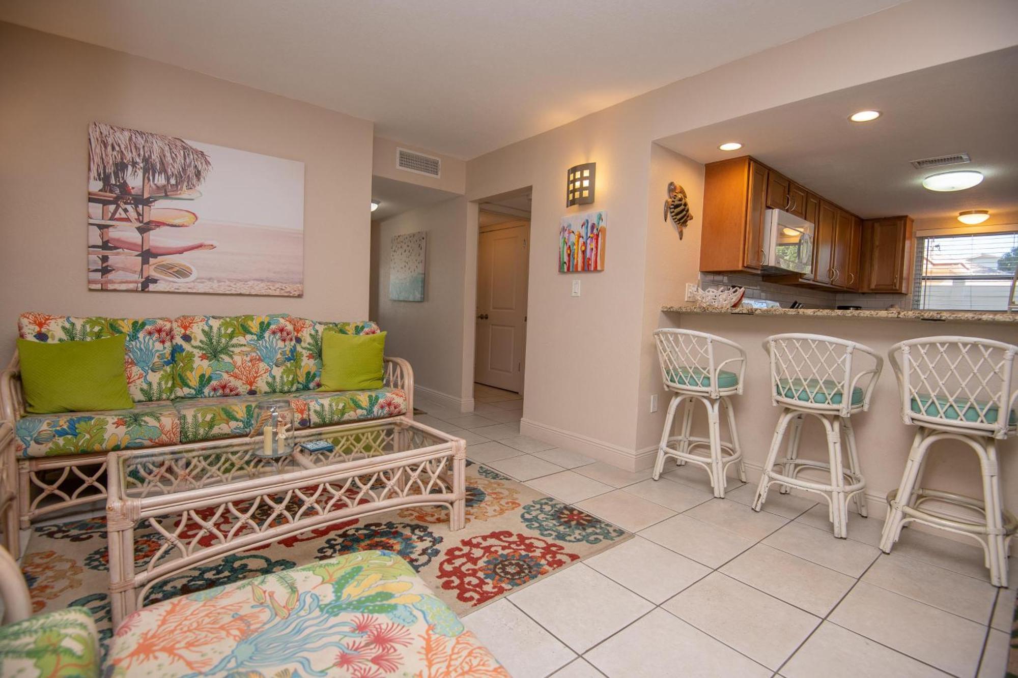 Beach/discount/parking/walkable Holiday home *