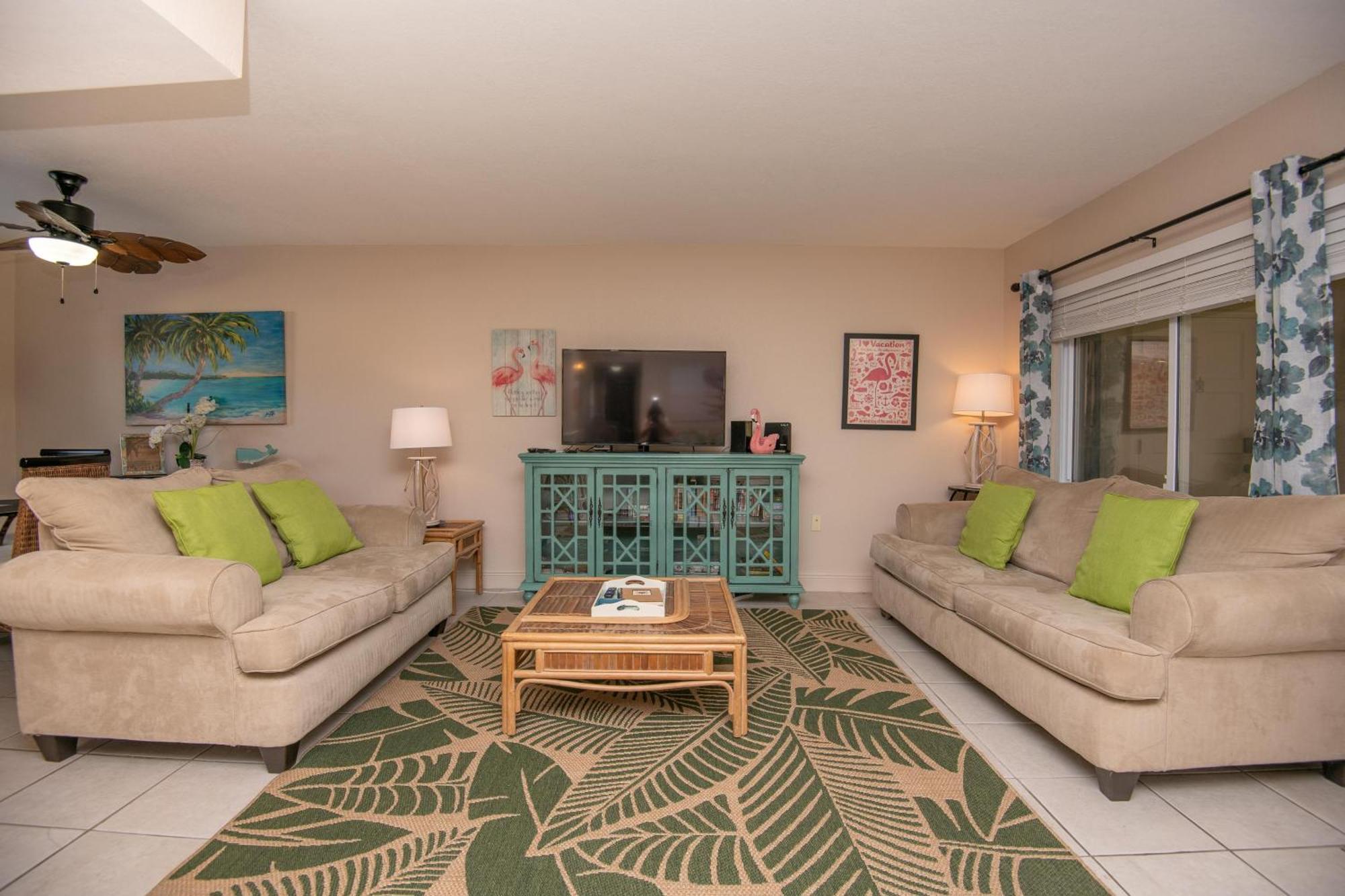 Beach/discount/parking/walkable Holiday home St. Pete Beach