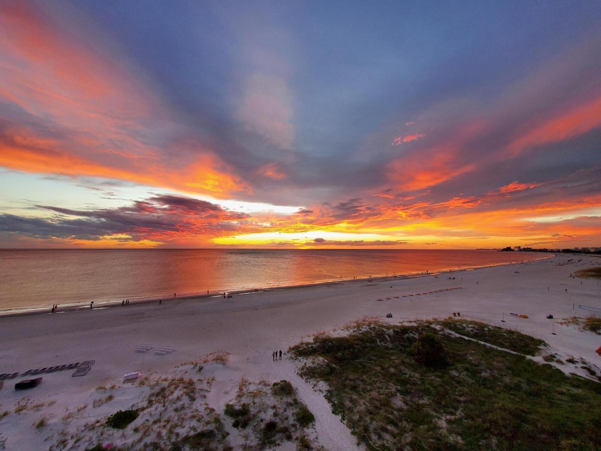 Open - Beach, Free Parking, Amenities, Family Friendly *