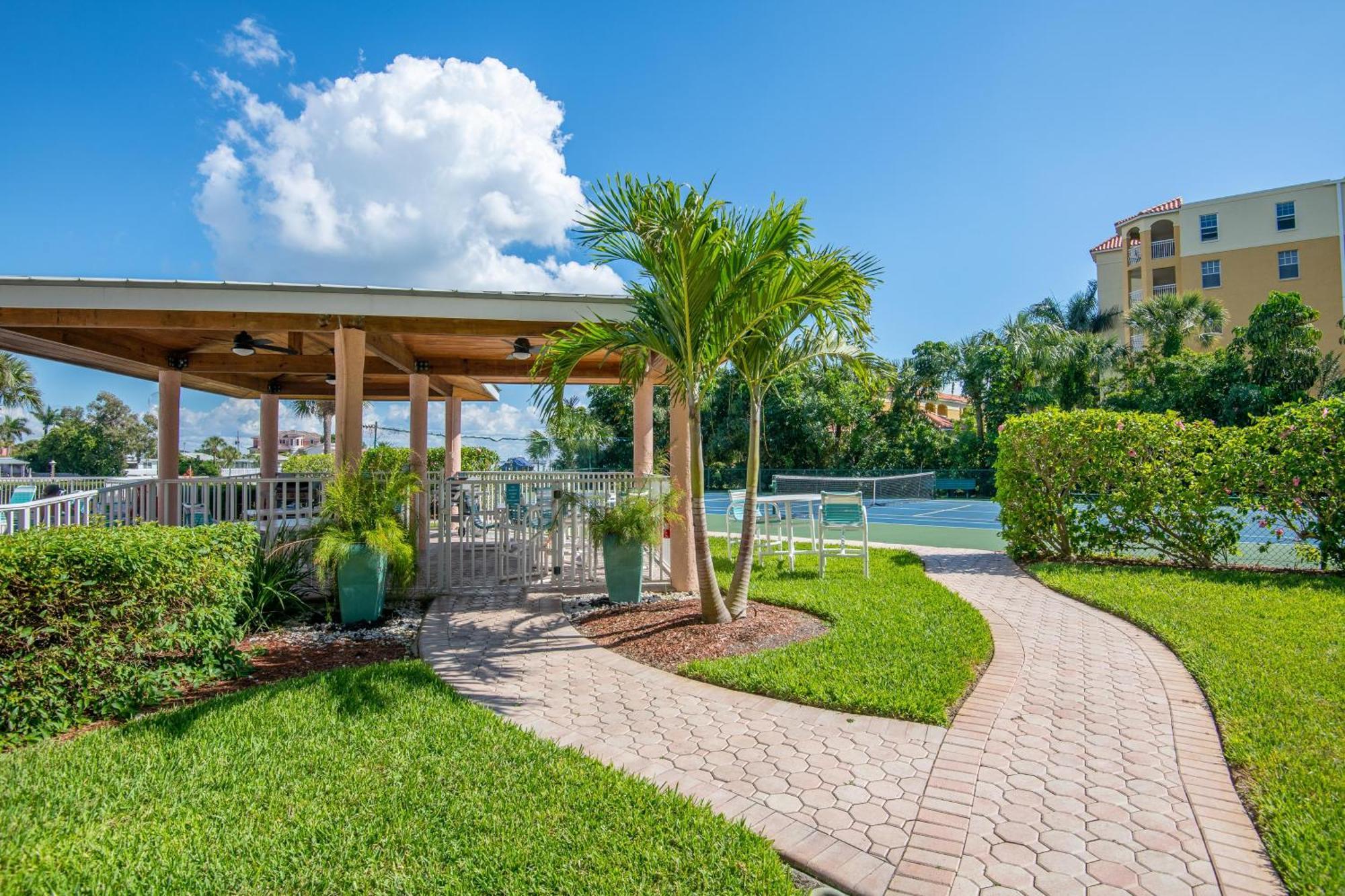 Open - Beach, Free Parking, Amenities, Family Friendly