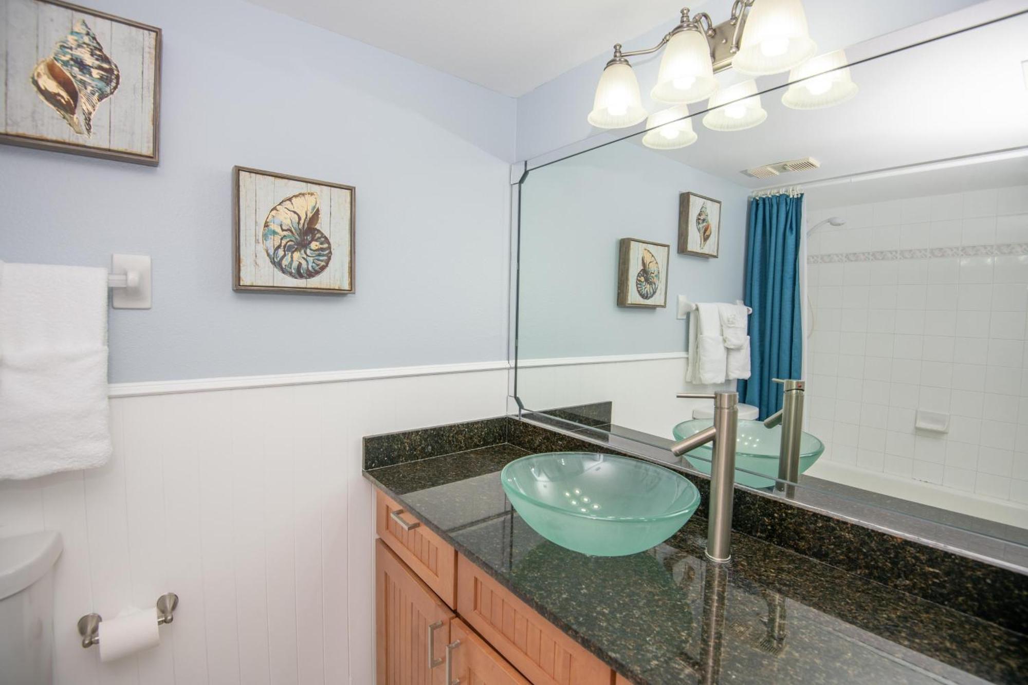 Open - Beach, Free Parking, Amenities, Family Friendly *