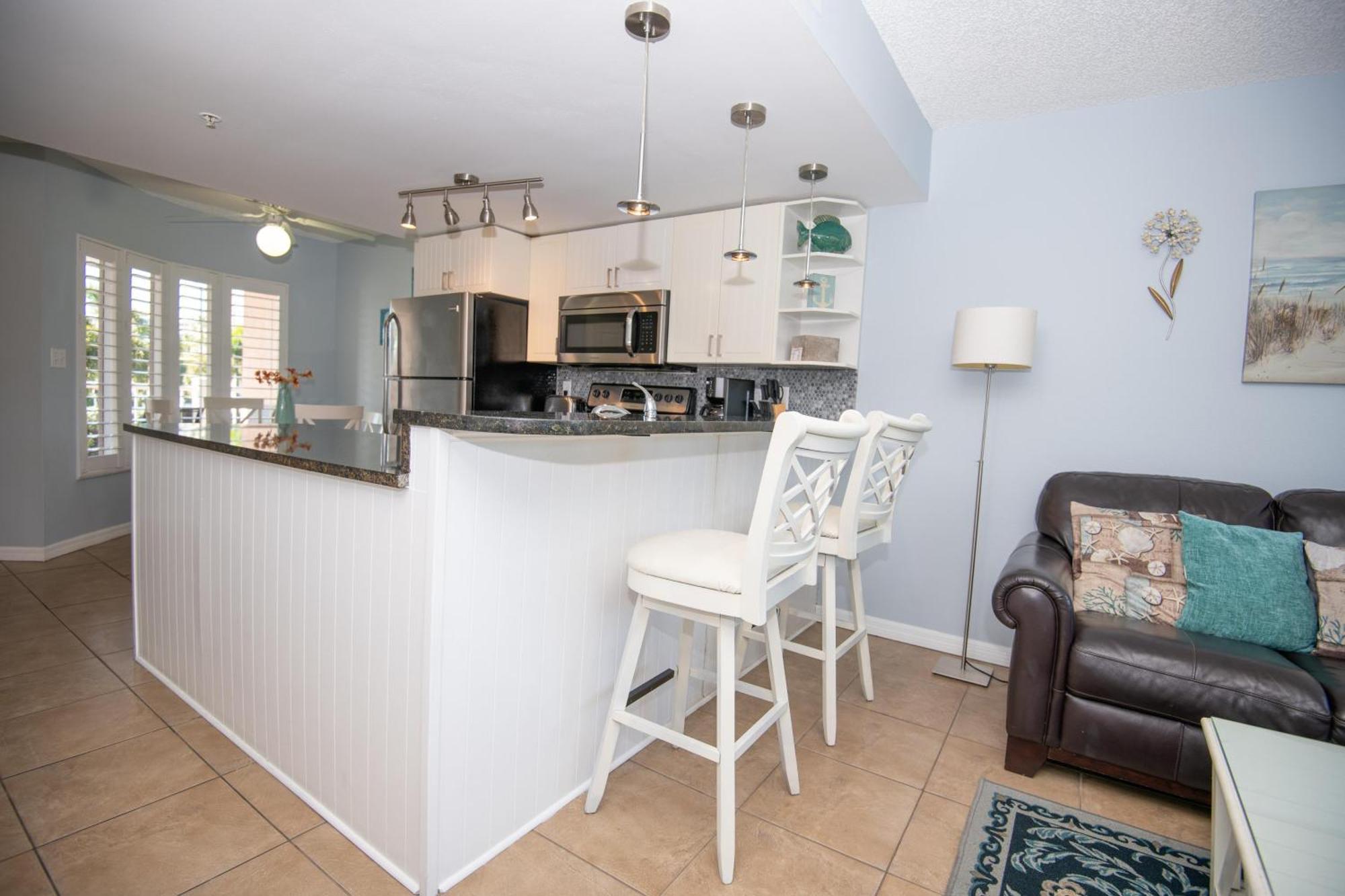Open - Beach, Free Parking, Amenities, Family Friendly Holiday home *