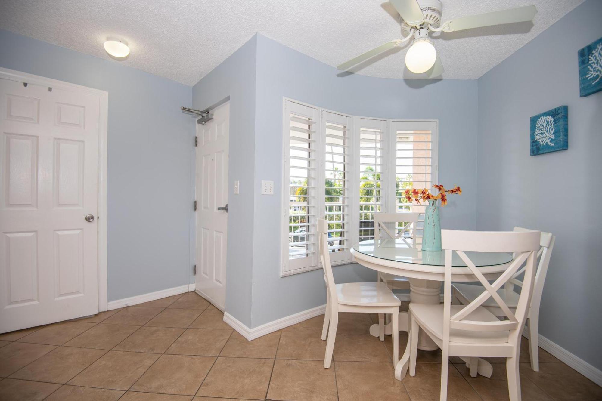 Holiday home Open - Beach, Free Parking, Amenities, Family Friendly *
