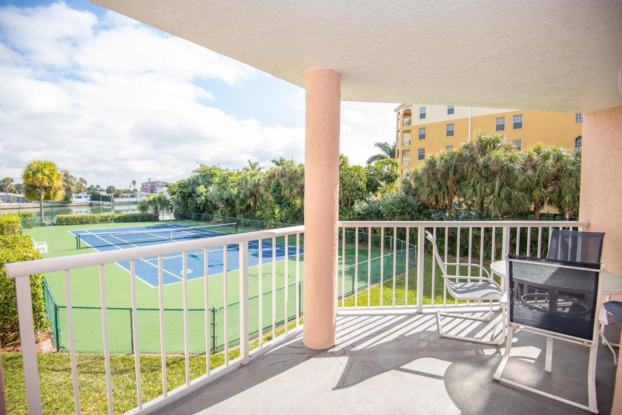 Open - Beach, Free Parking, Amenities, Family Friendly St. Pete Beach