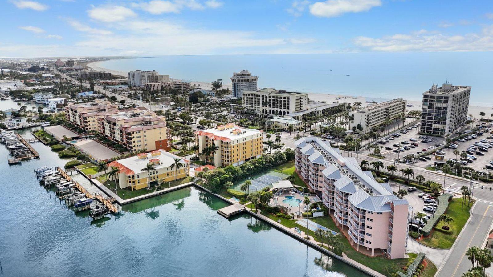 Open - New Owner-renovation/location/walk To Holiday home St. Pete Beach
