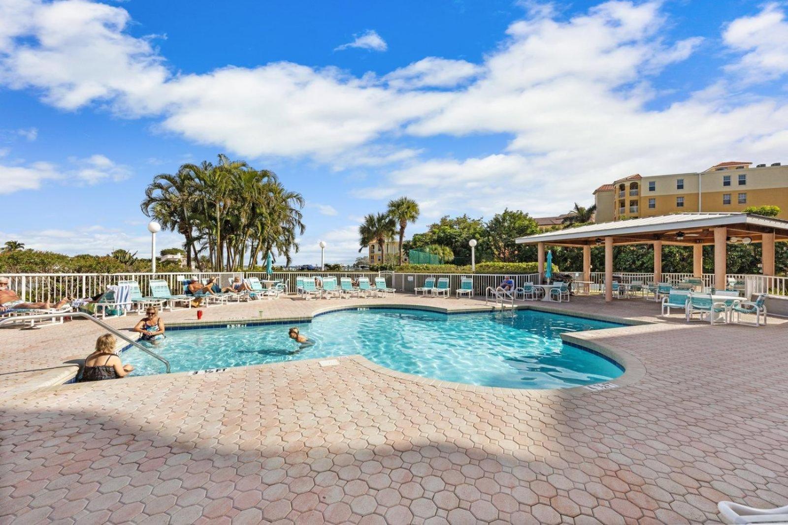 Open - New Owner-renovation/location/walk To * St. Pete Beach