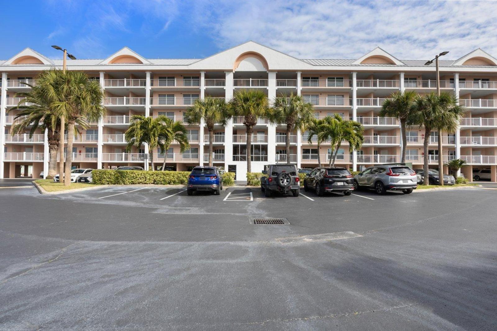 Holiday home Open - New Owner-renovation/location/walk To St. Pete Beach