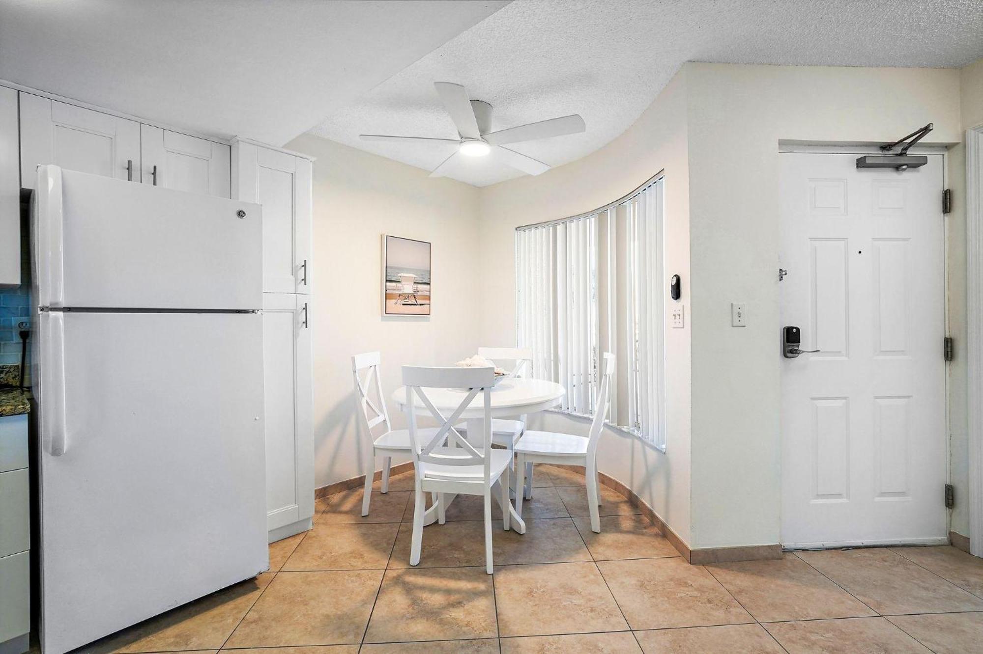 Holiday home Open - New Owner-renovation/location/walk To St. Pete Beach
