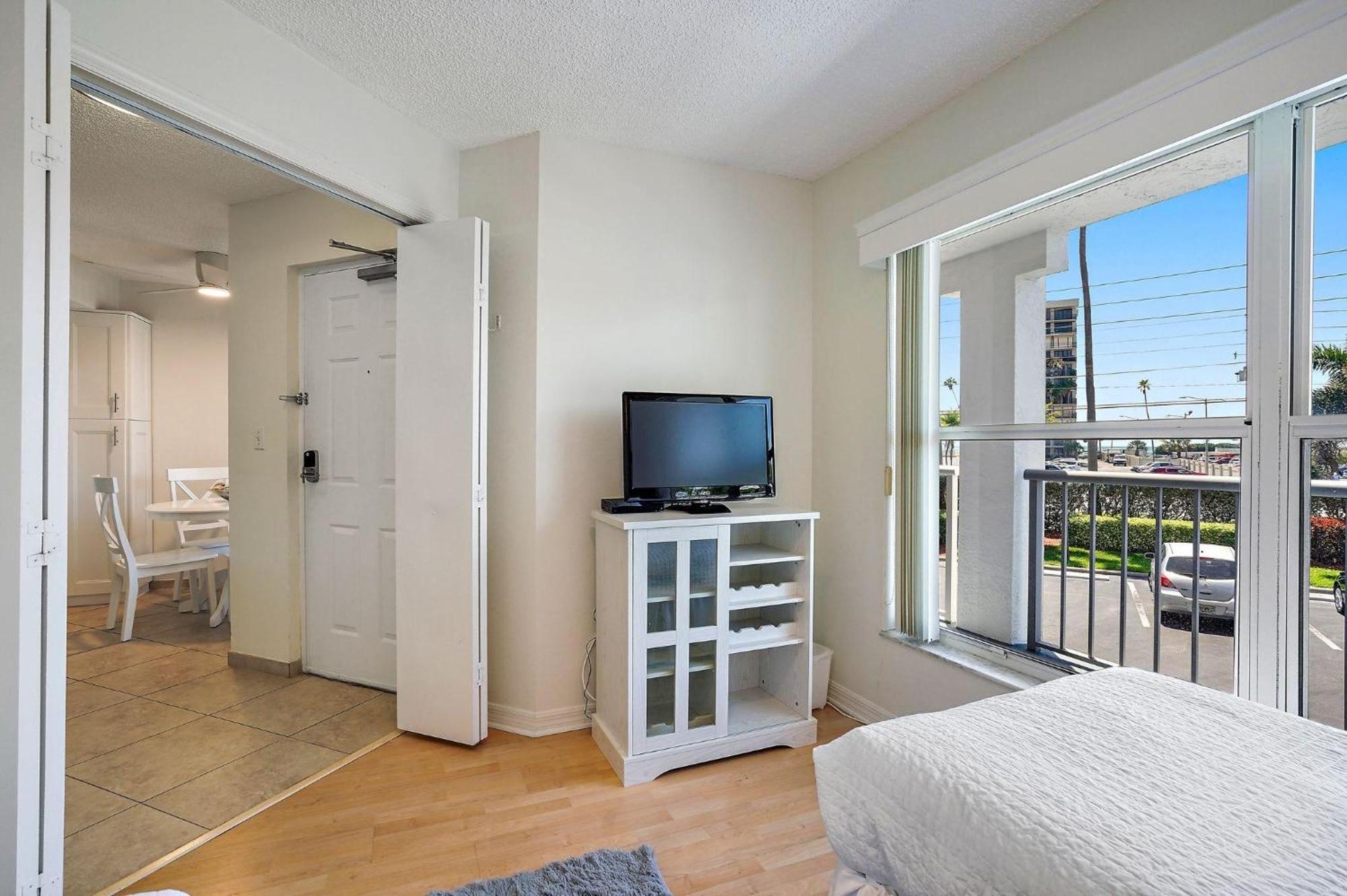 Open - New Owner-renovation/location/walk To * St. Pete Beach