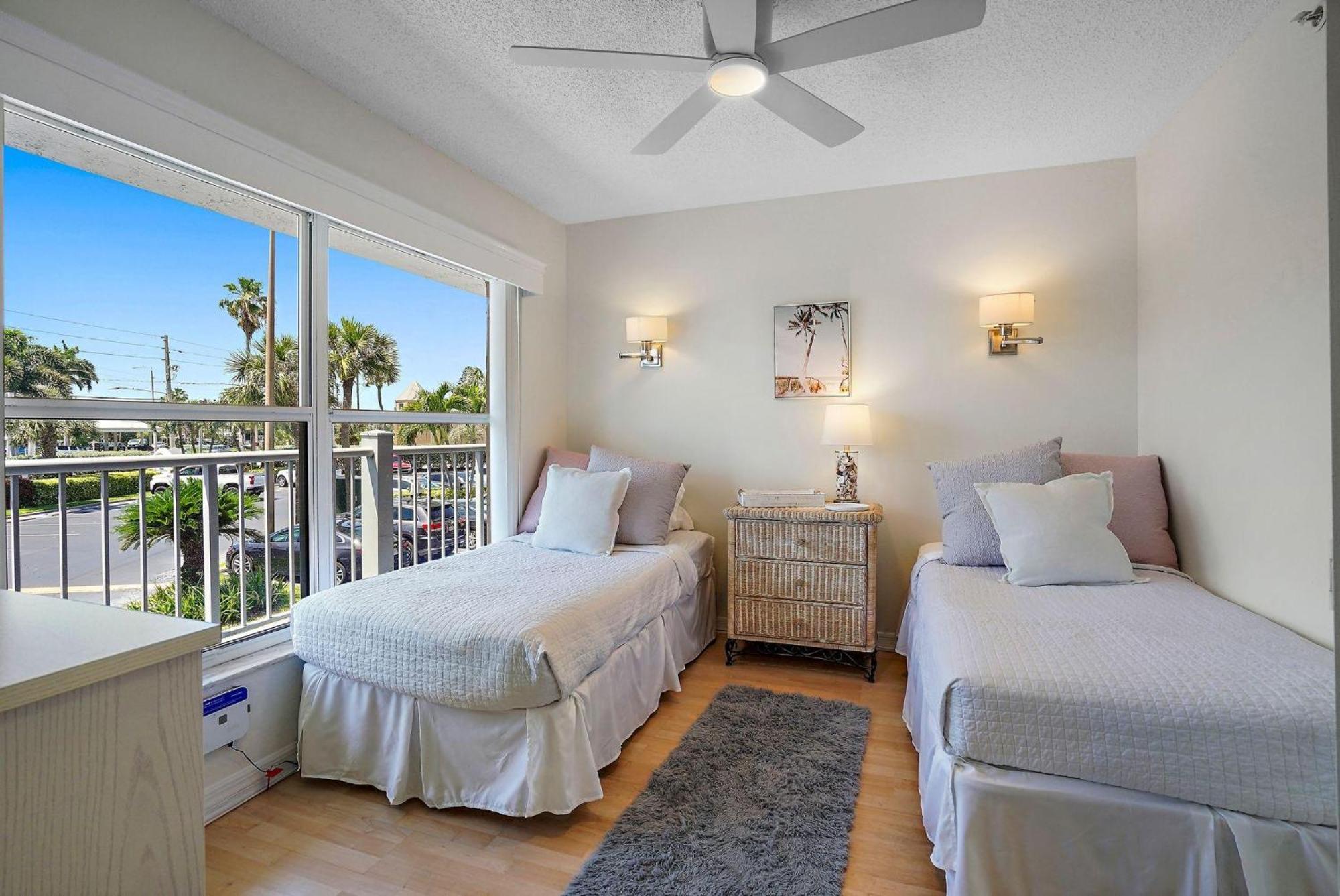 Open - New Owner-renovation/location/walk To *