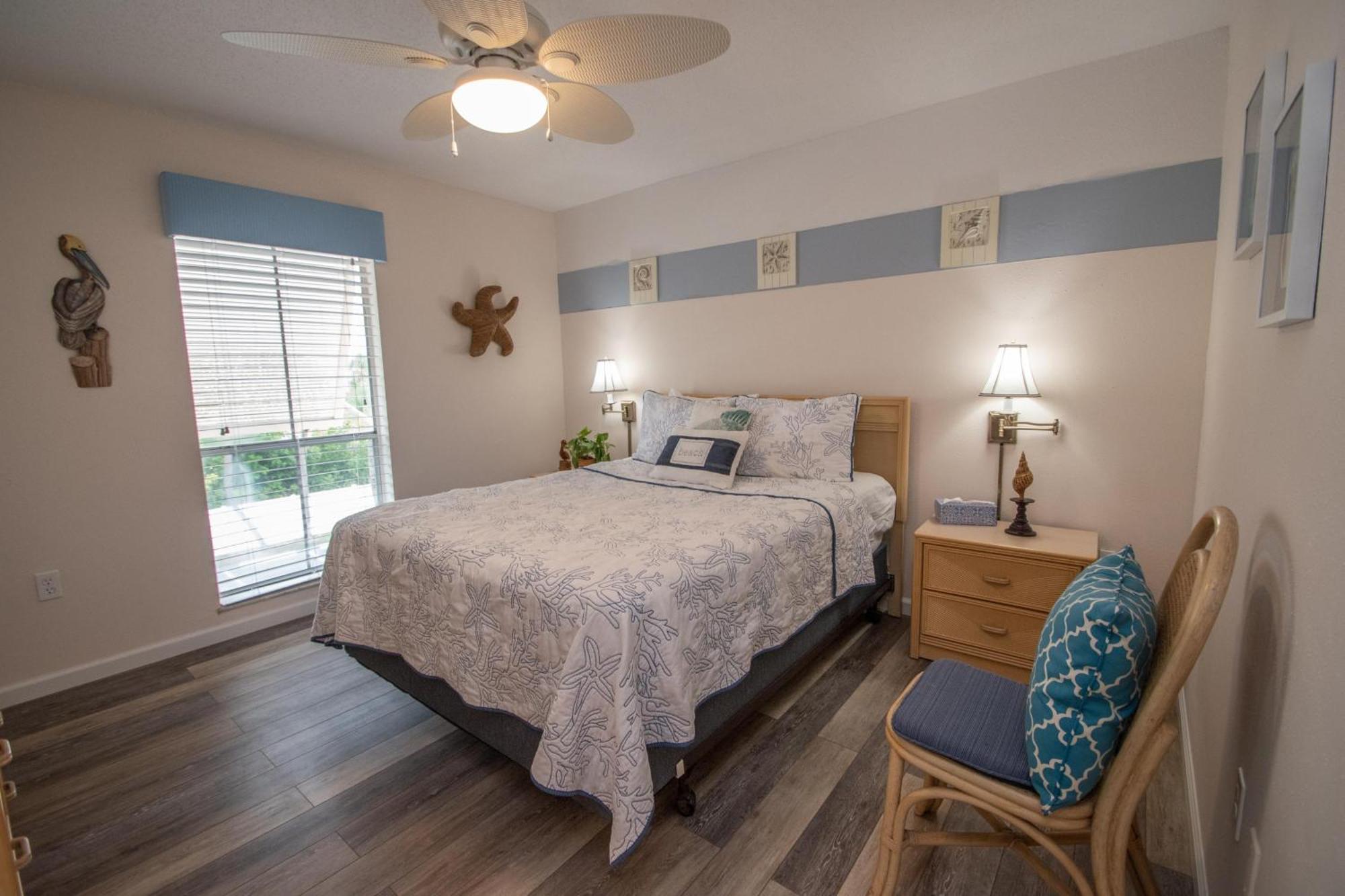 Holiday home Open - Updated, Beach, Cozy And Comfy, Gated Waterfront St. Pete Beach