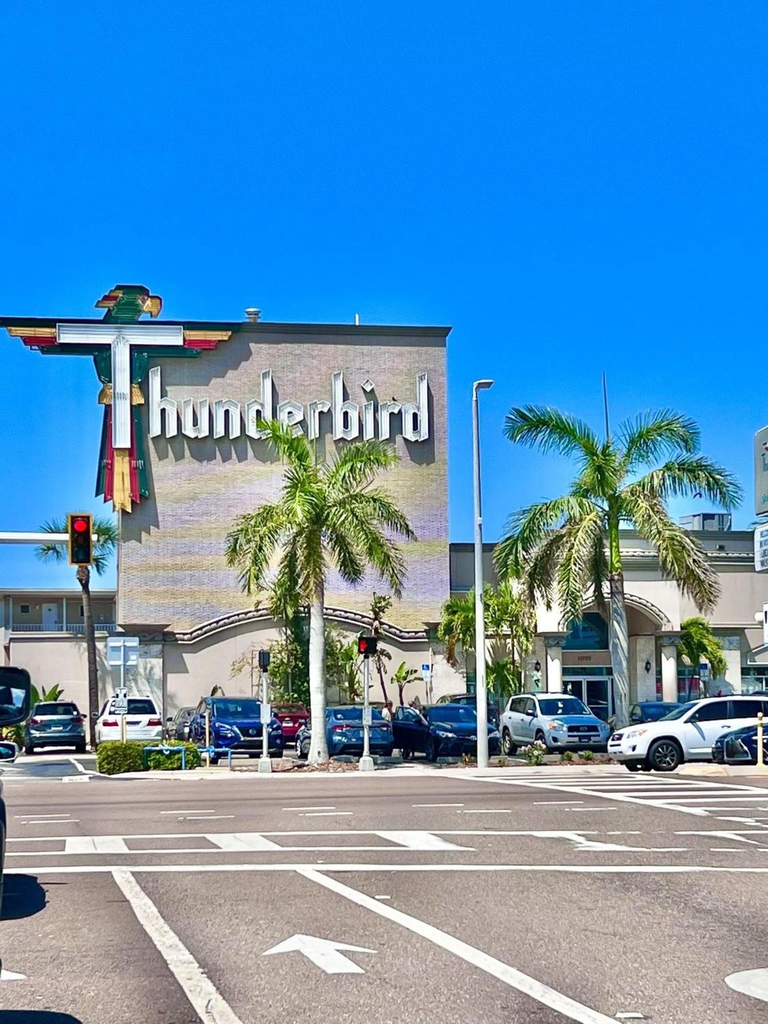Holiday home Open - Waterfront - Pool/walk To Beach/dining/shops St. Pete Beach