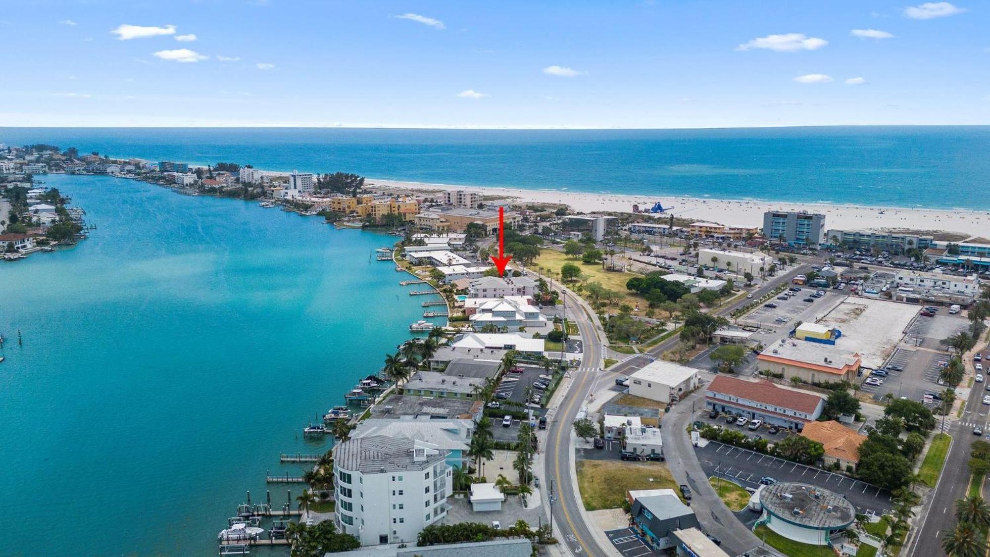Open - Waterfront - Pool/walk To Beach/dining/shops *