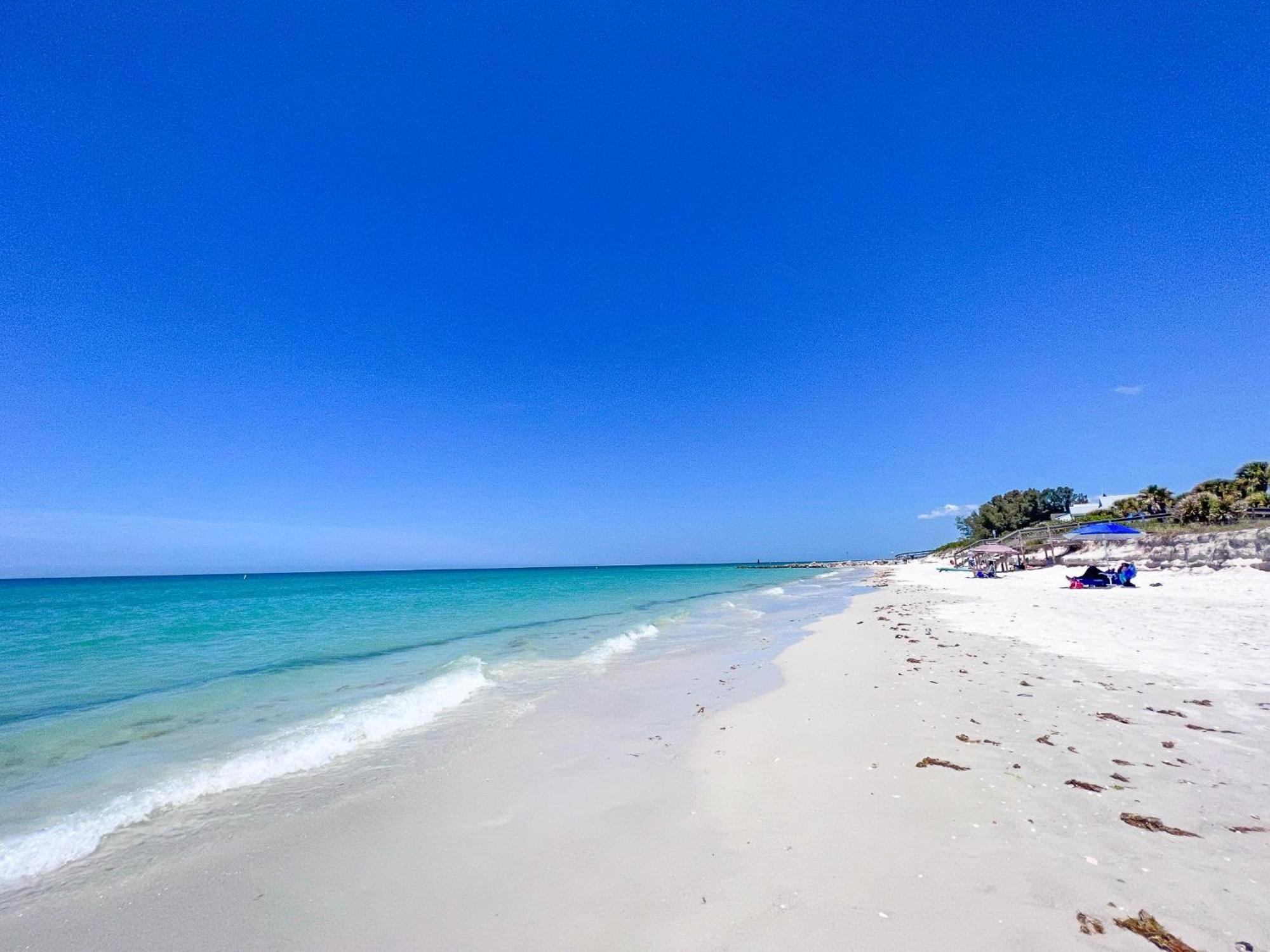 Open - Waterfront - Pool/walk To Beach/dining/shops St. Pete Beach