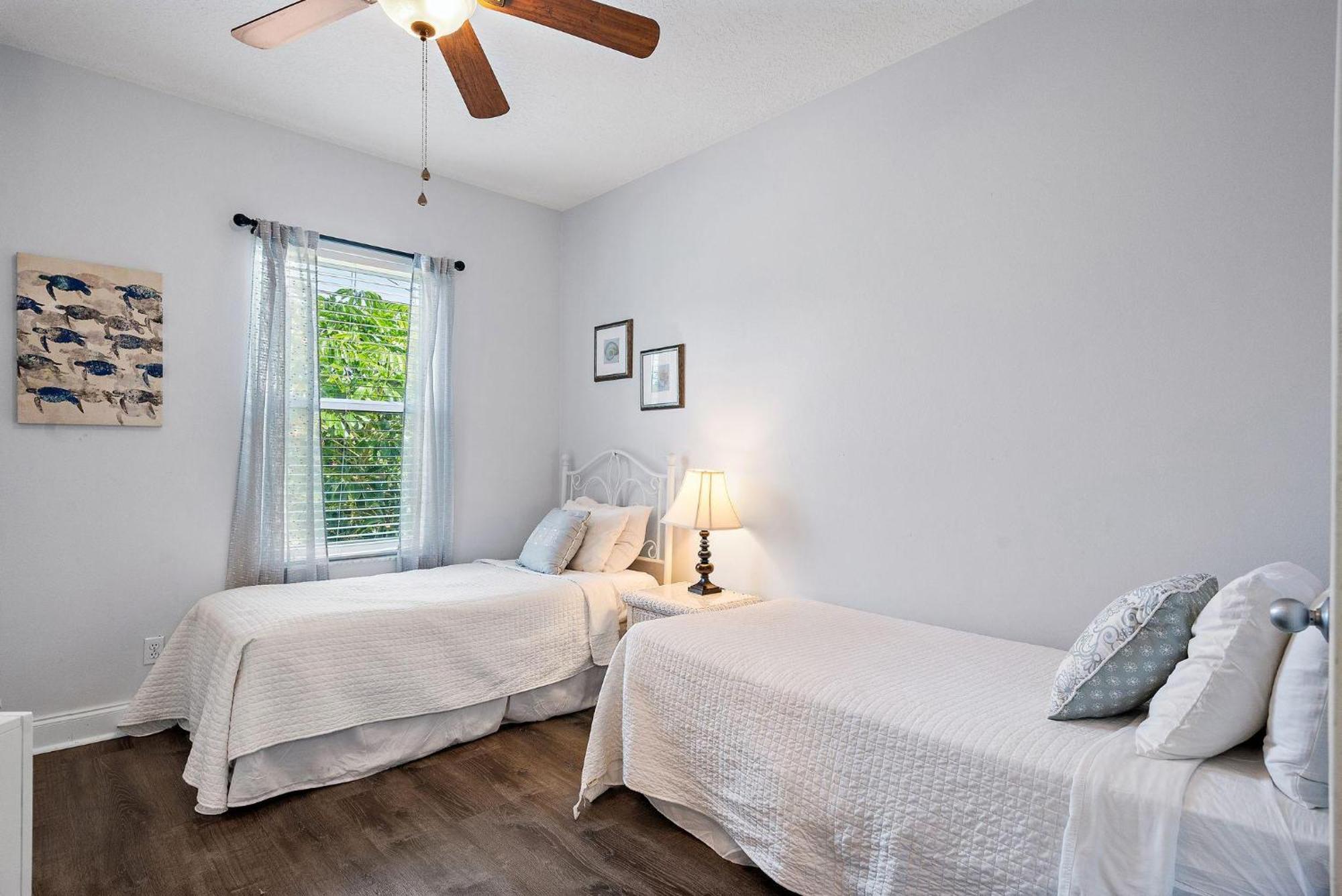Holiday home Open - Waterfront - Pool/walk To Beach/dining/shops St. Pete Beach