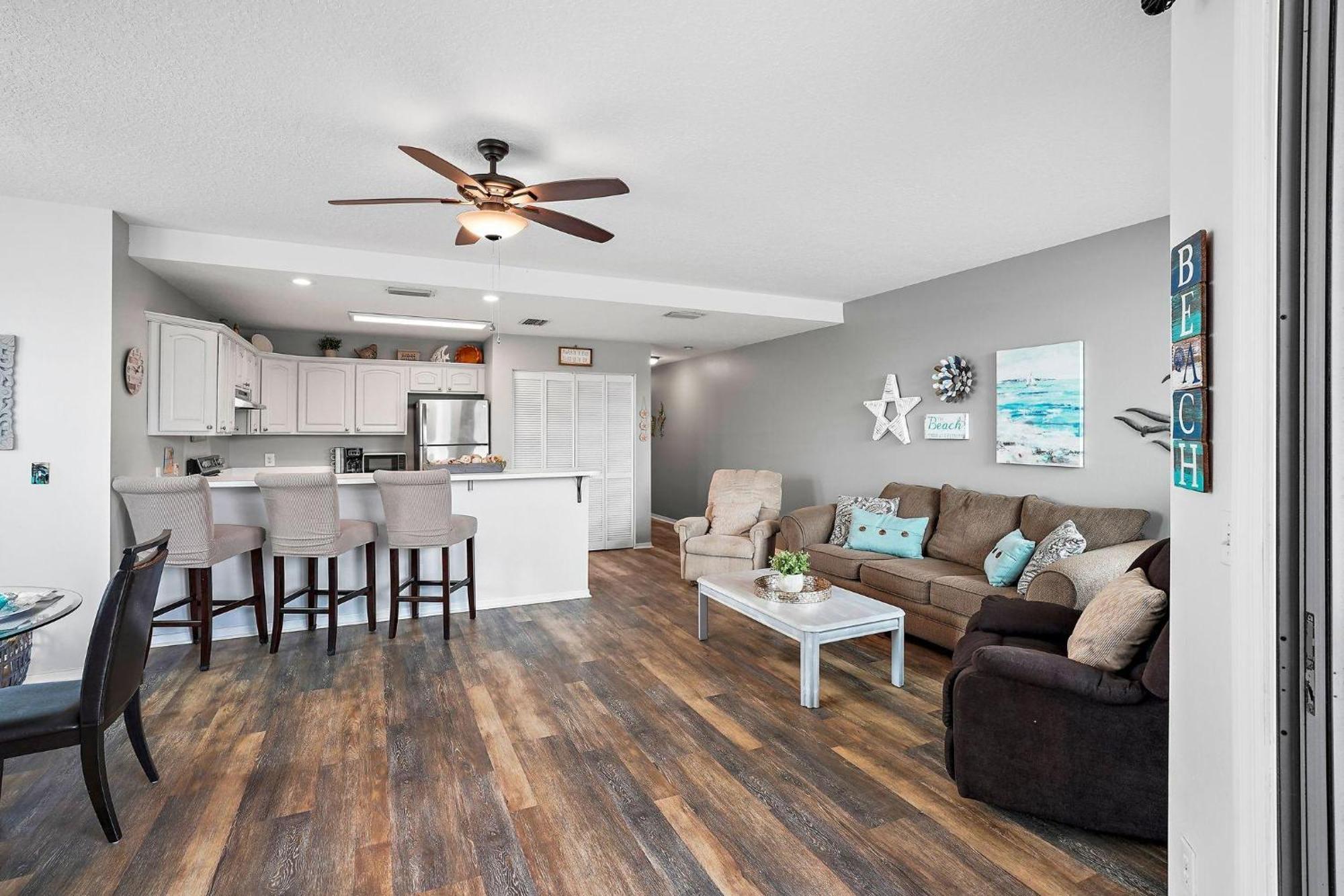 Open - Waterfront - Pool/walk To Beach/dining/shops *