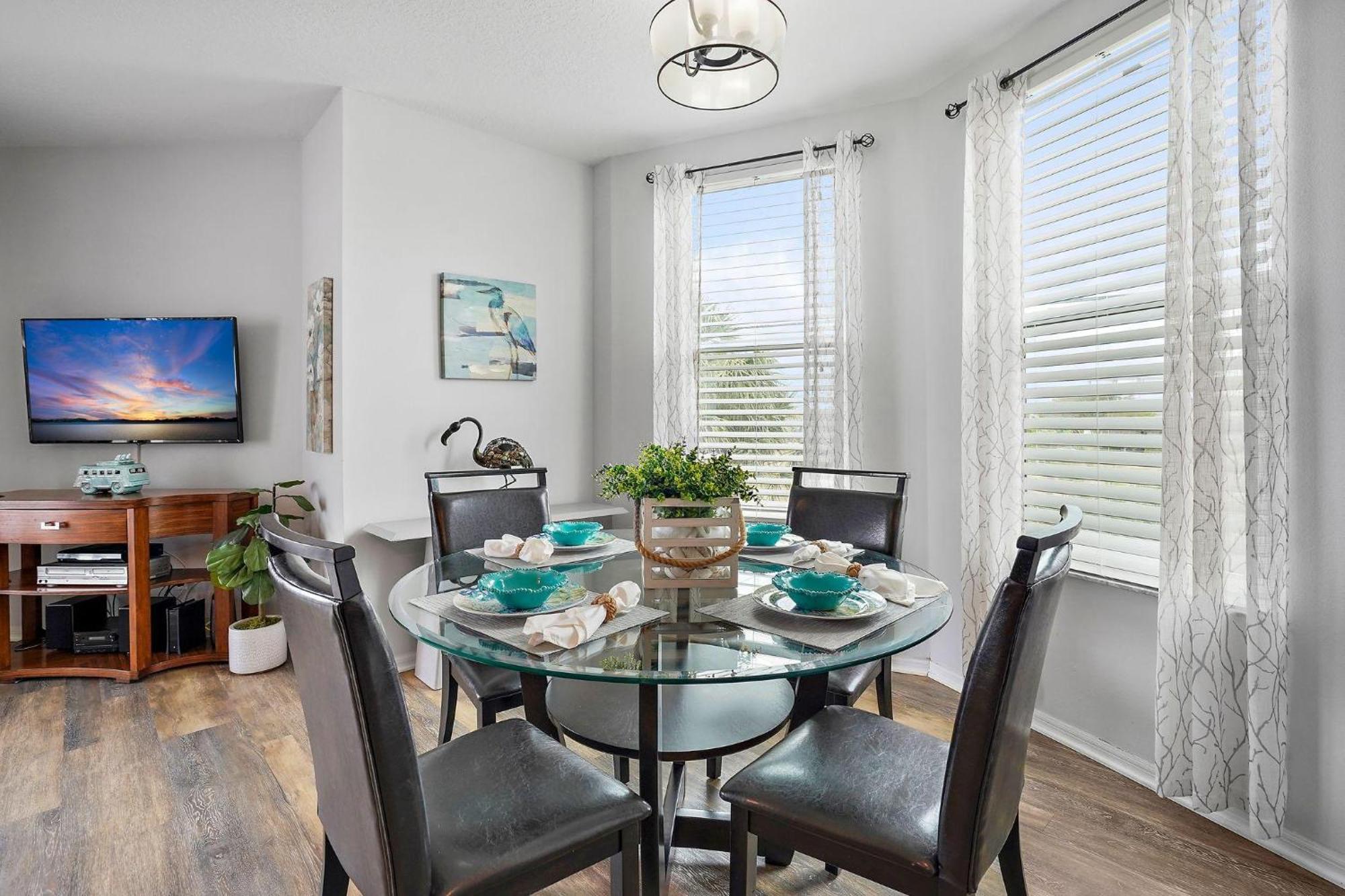 Holiday home Open - Waterfront - Pool/walk To Beach/dining/shops *