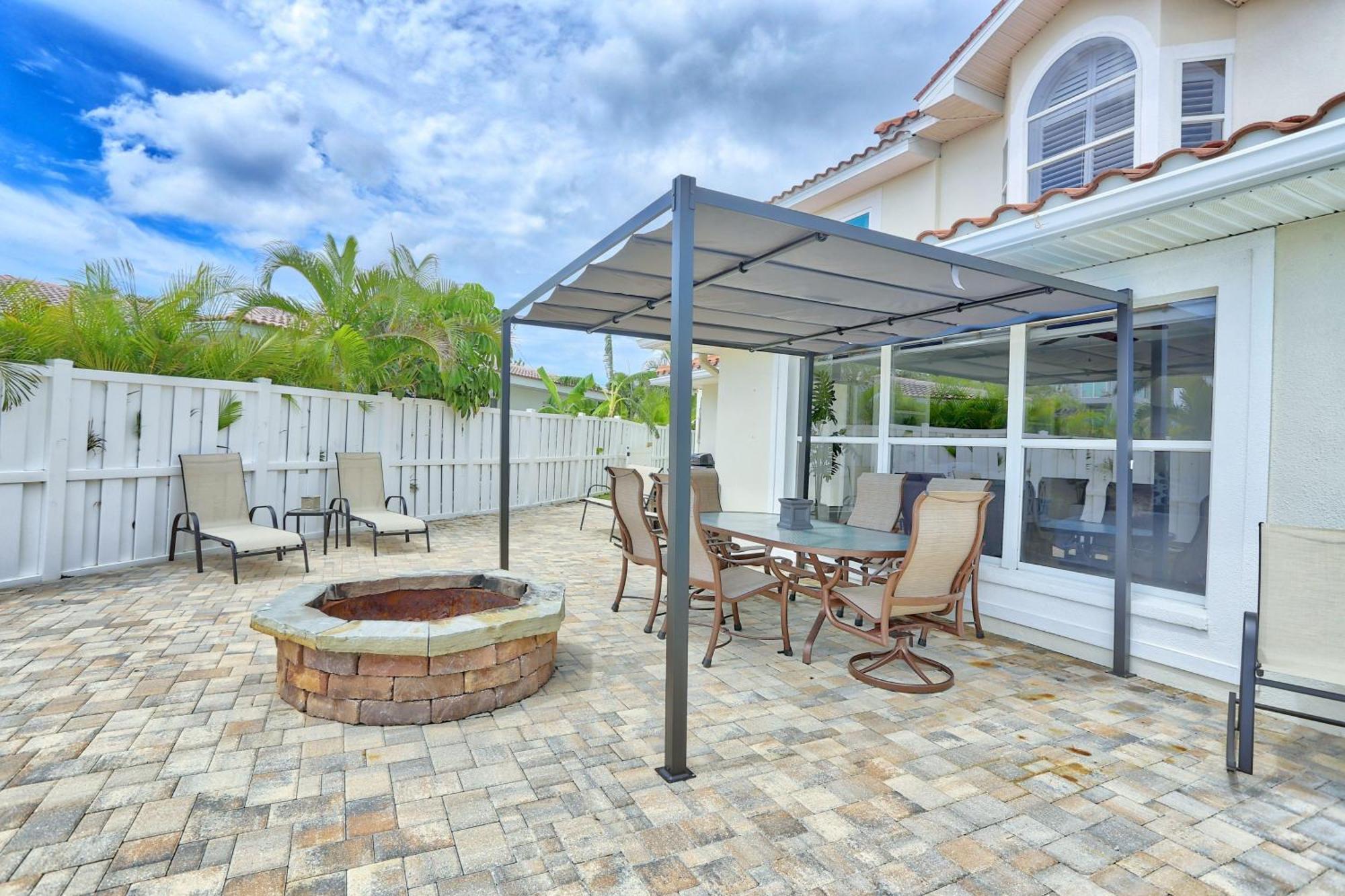 At Bahia Shores-whole Holiday home *