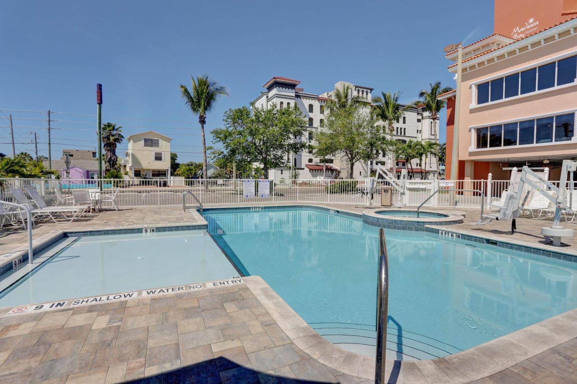 Madeira Bay I 1402 Holiday home St. Pete Beach