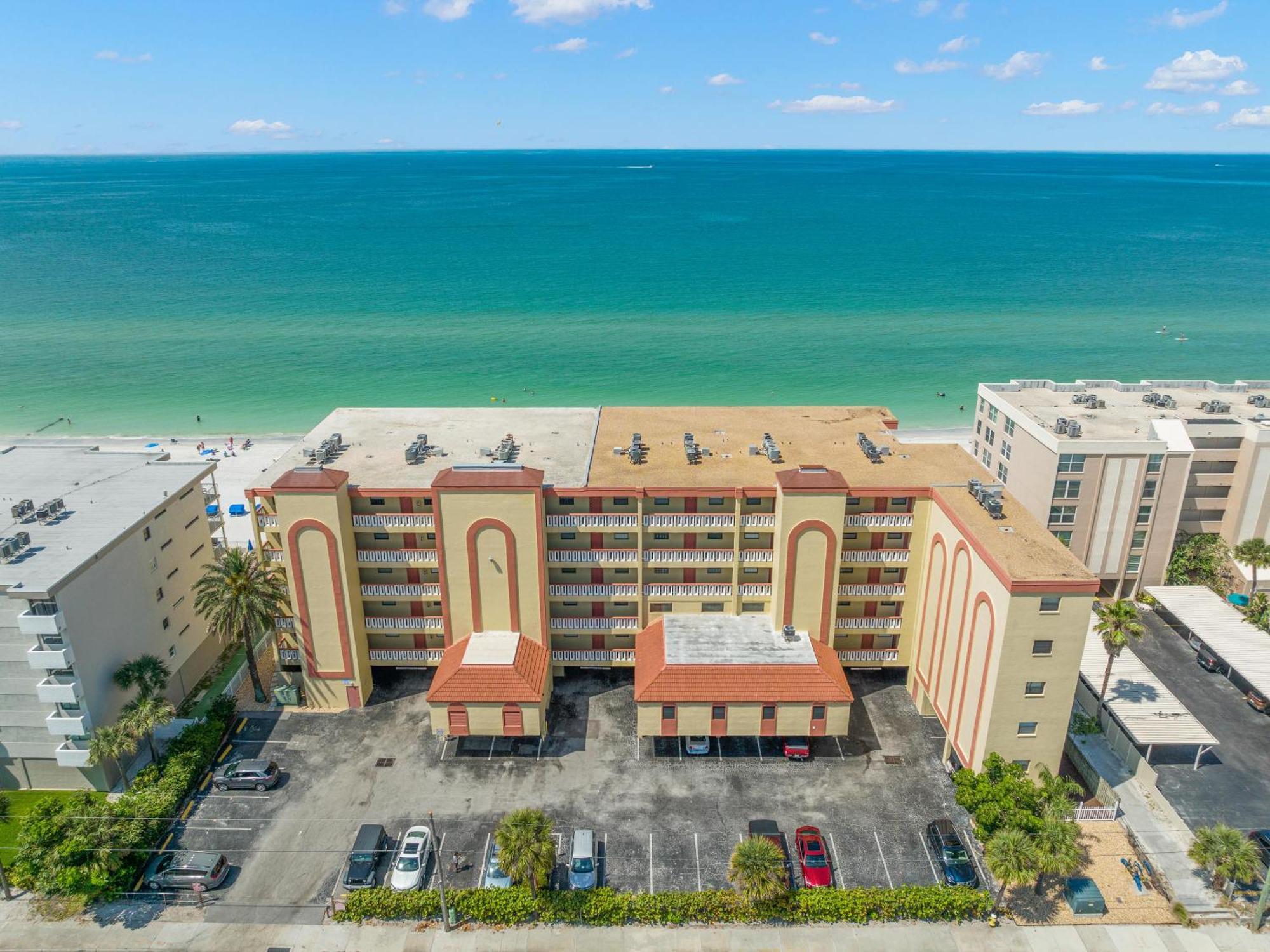 Brisas 404 Apartment