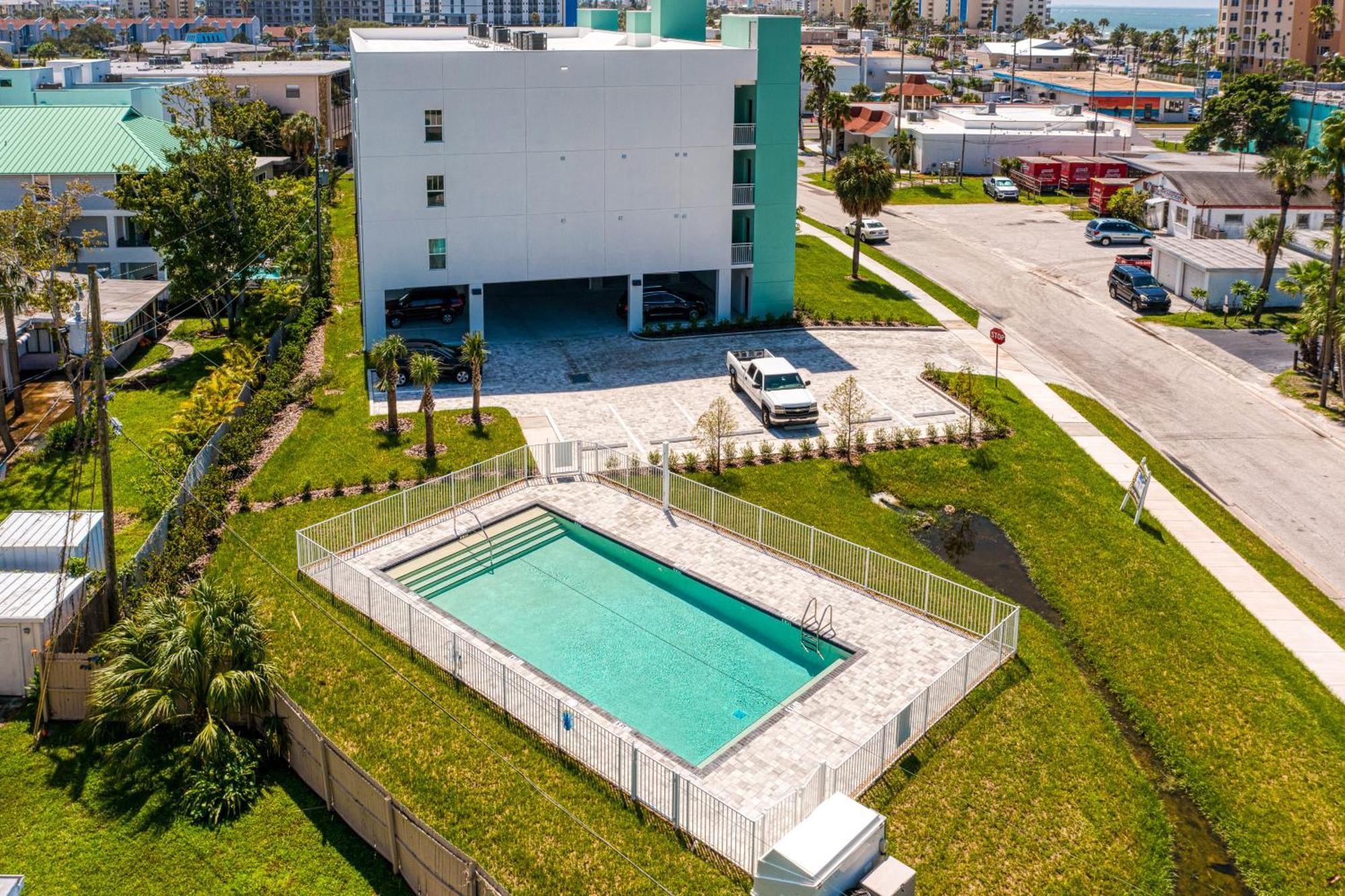 Apartment Mad Hideaway St. Pete Beach