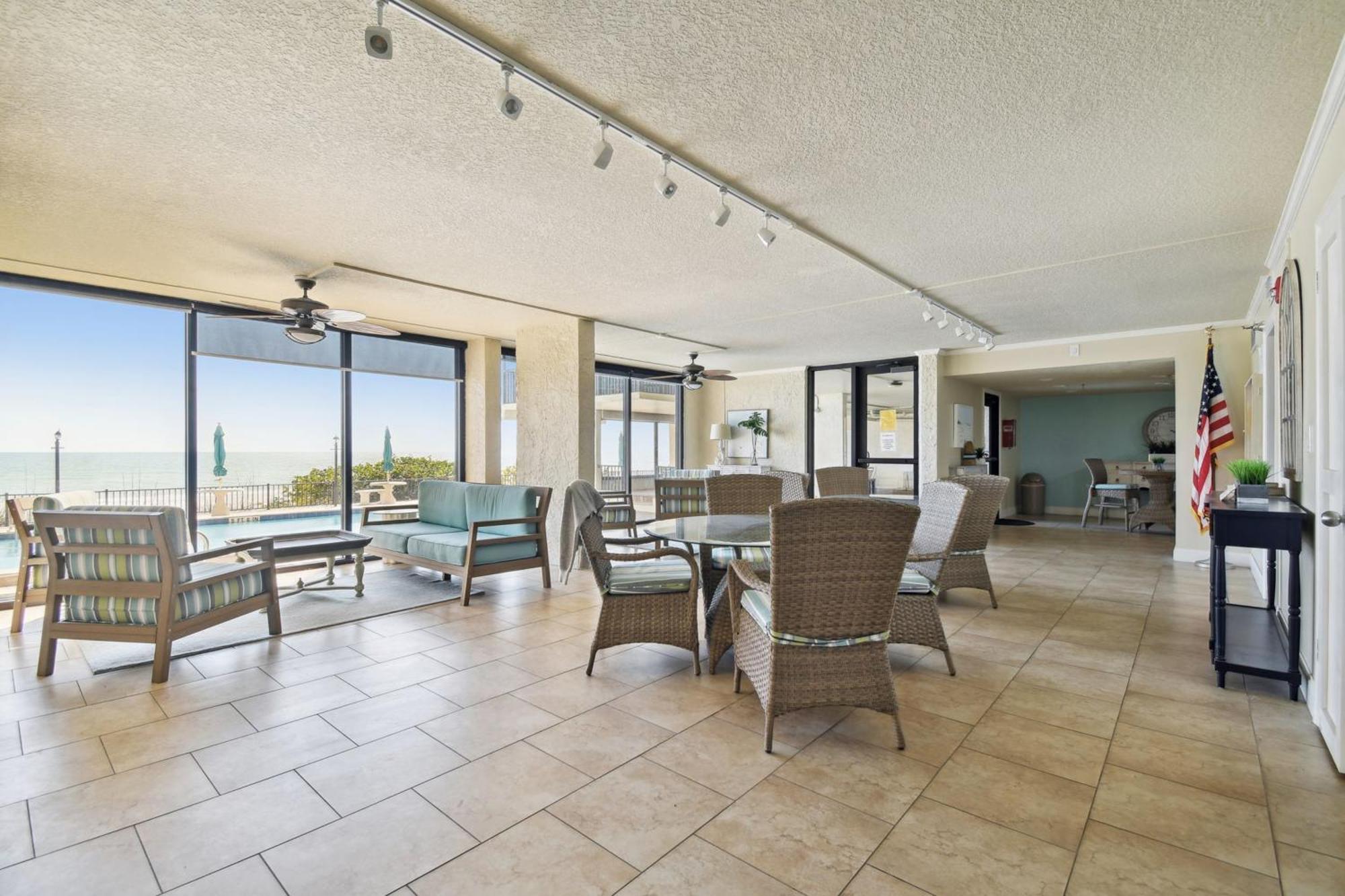 Apartment Shores Of Madeira- Madeira Beach, Fl *