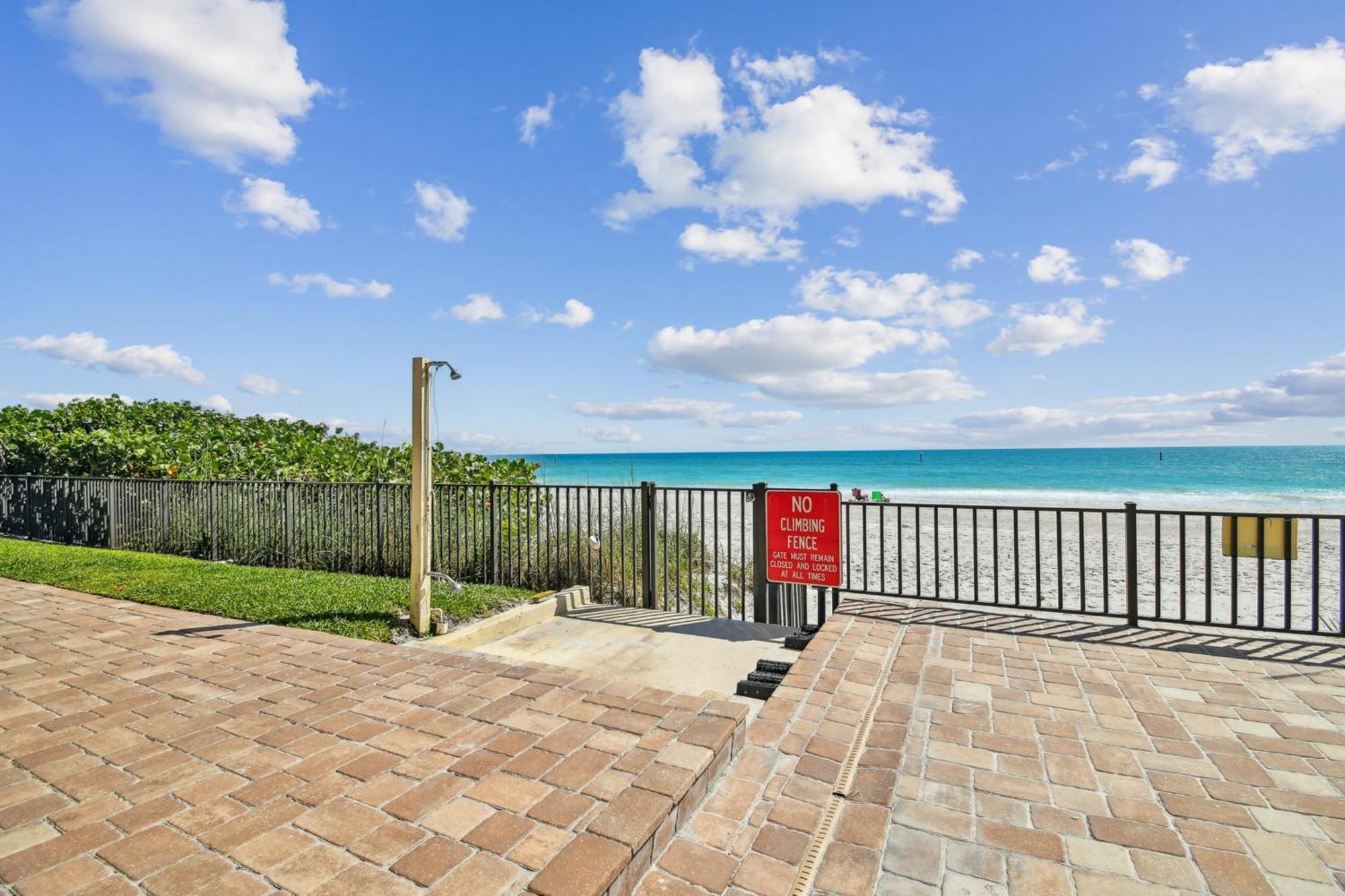 Shores Of Madeira- Madeira Beach, Fl *