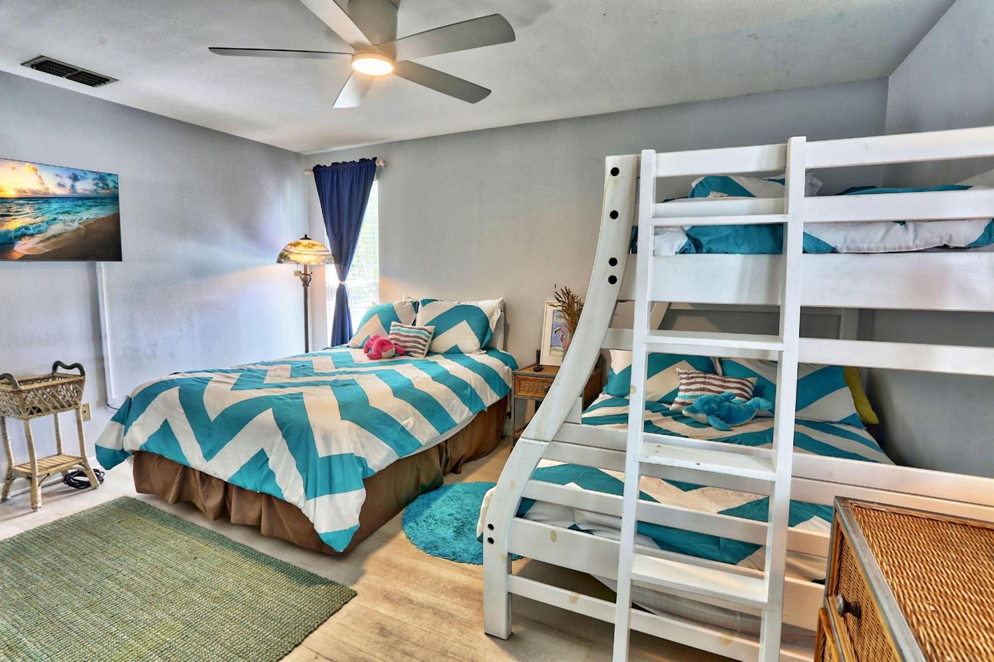 Bearadise Log Cabin St. Pete Beach