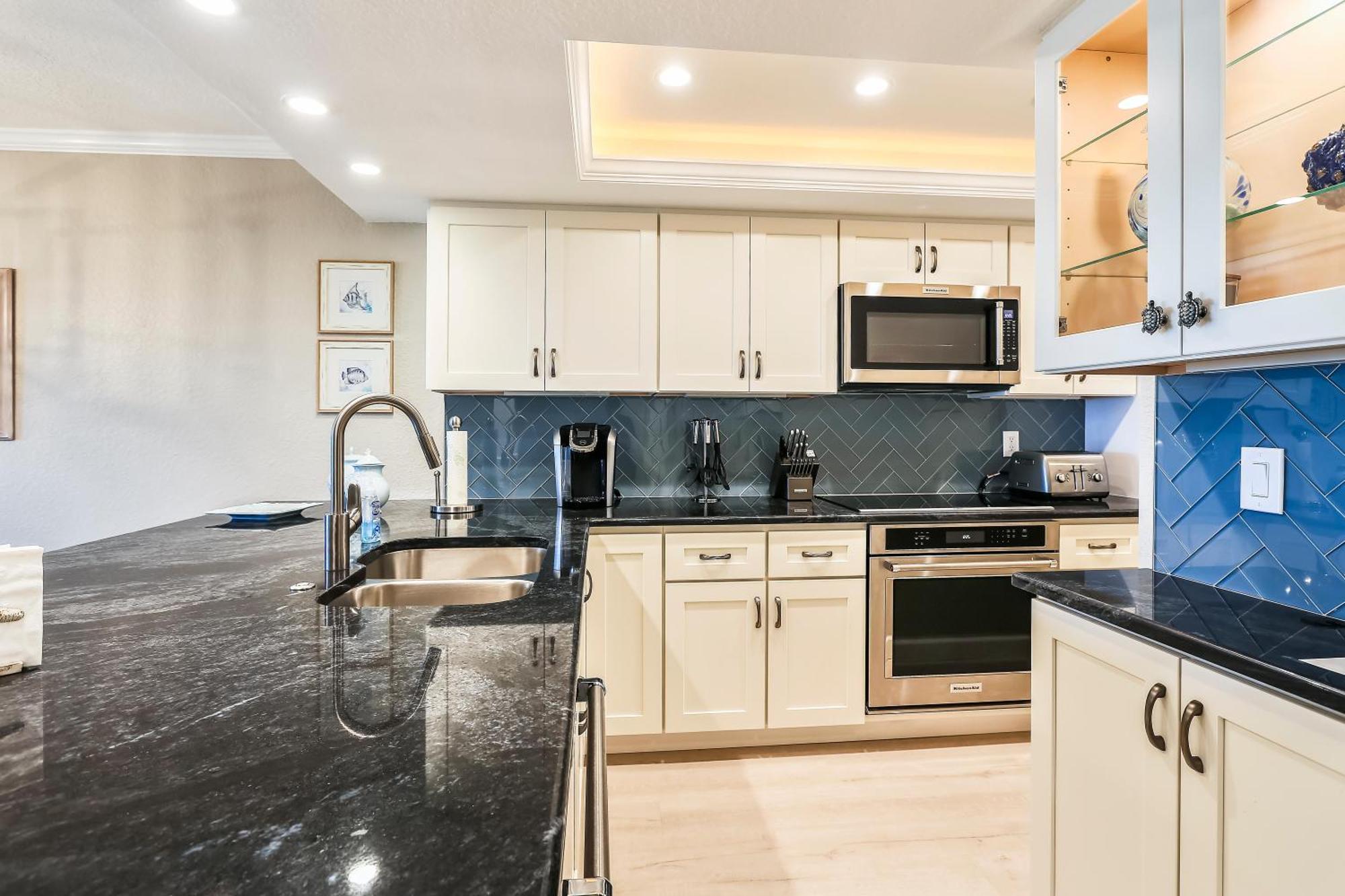 Land's End 6-302 Front - Premier Holiday home St. Pete Beach