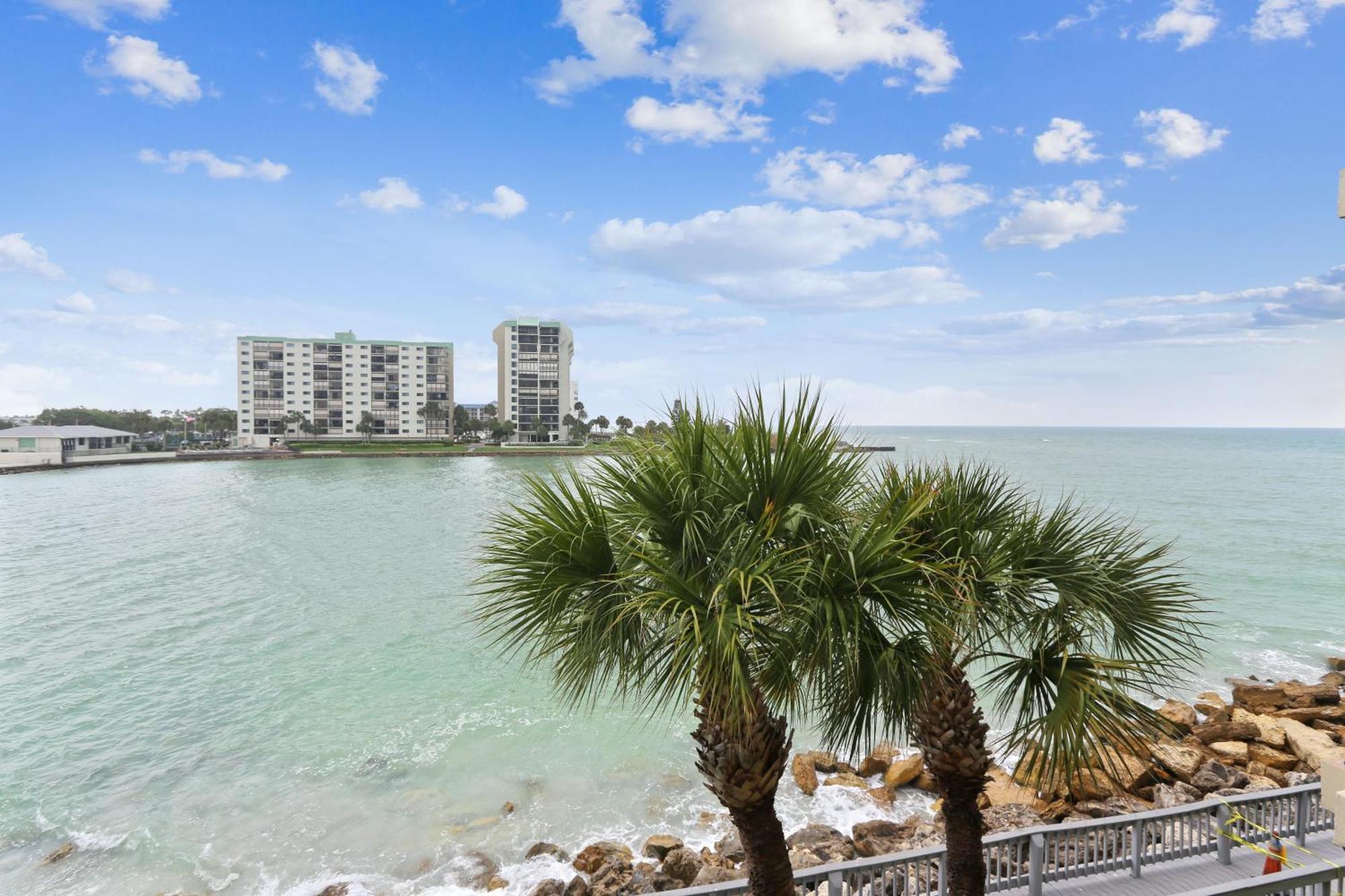 Holiday home Land's End 5-302 Gulf-bay Front - Premier *