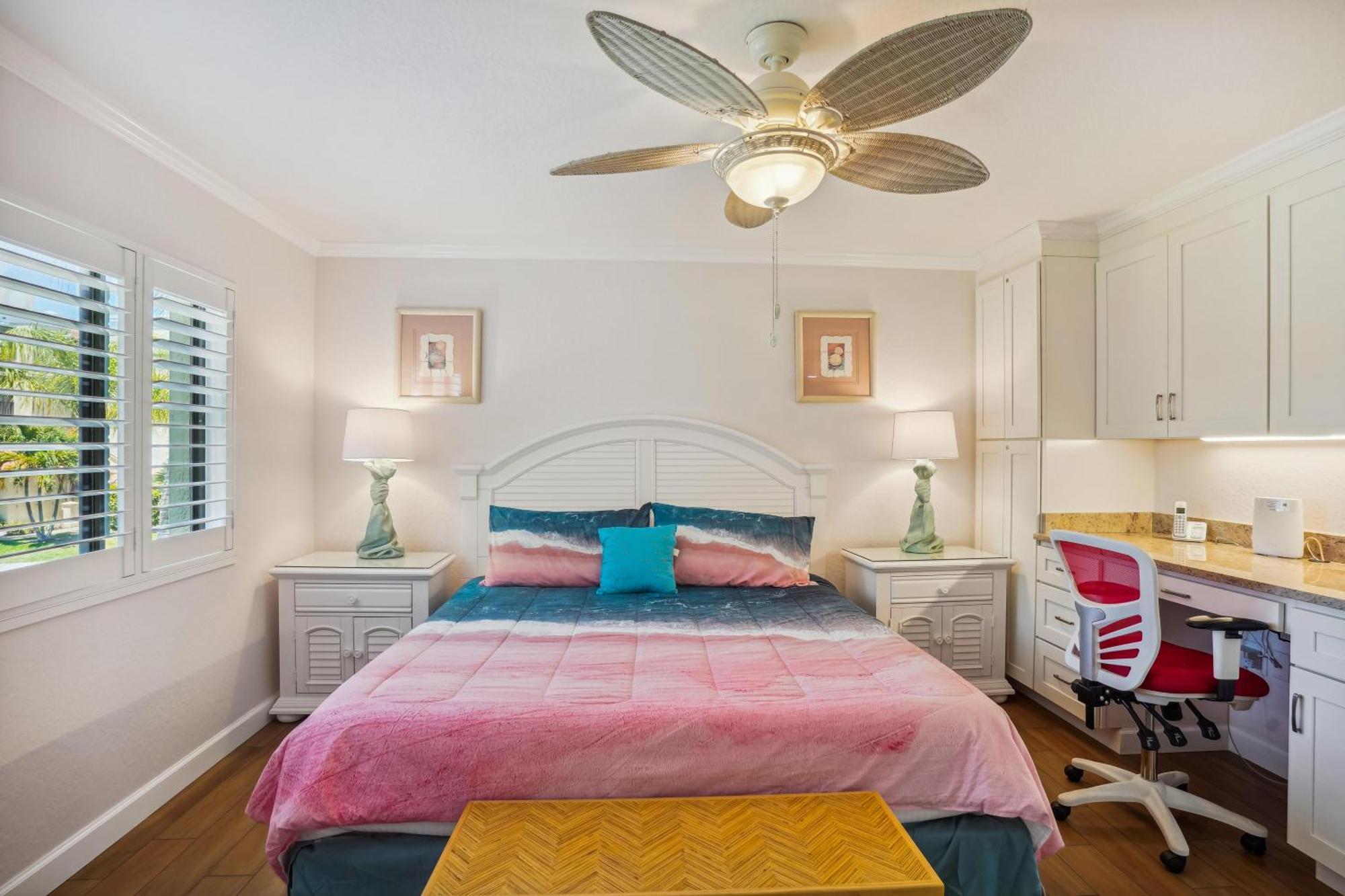 Land's End 7-206 Front - Premier St. Pete Beach