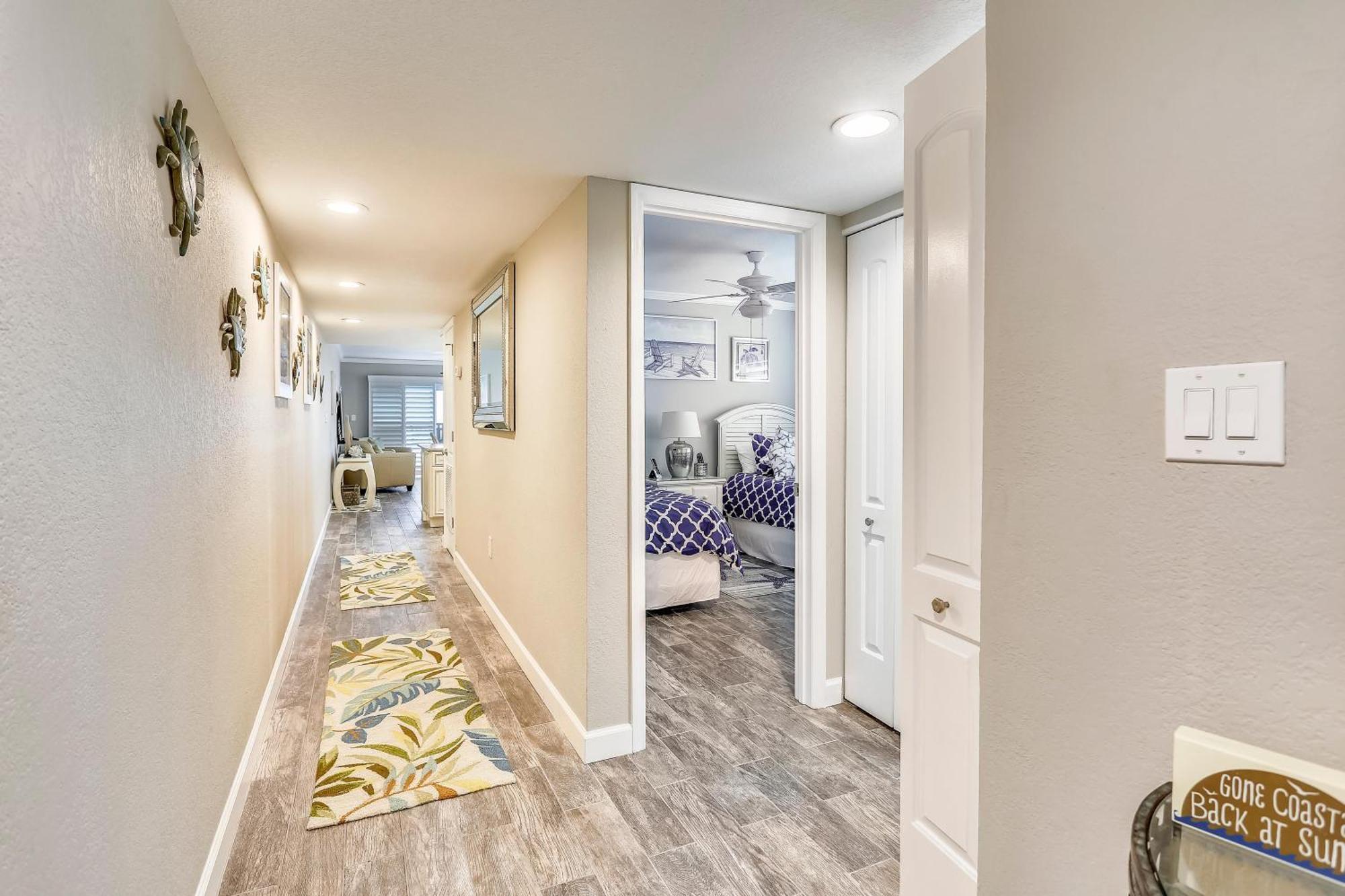 Land's End 7-306 Front - Premier St. Pete Beach