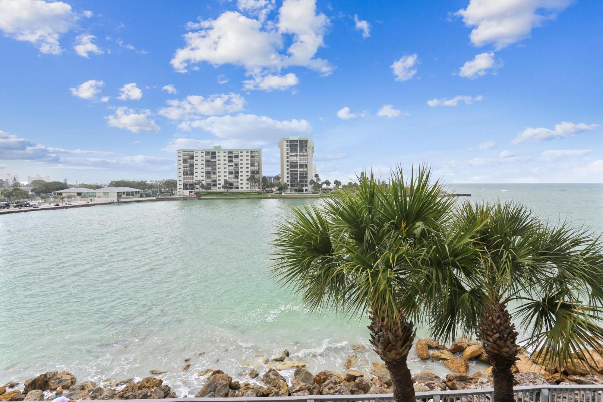 Land's End 5-302 Gulf-bay Front - Premier Holiday home *